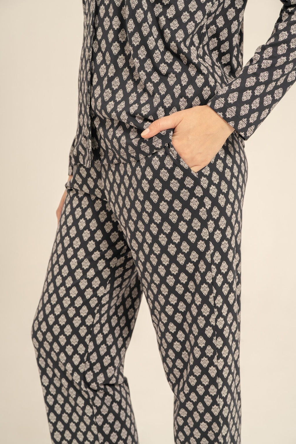 Arnetta Kadın Desenli Antrasit Gömlek Pijama Takımı AR3750-S-V1