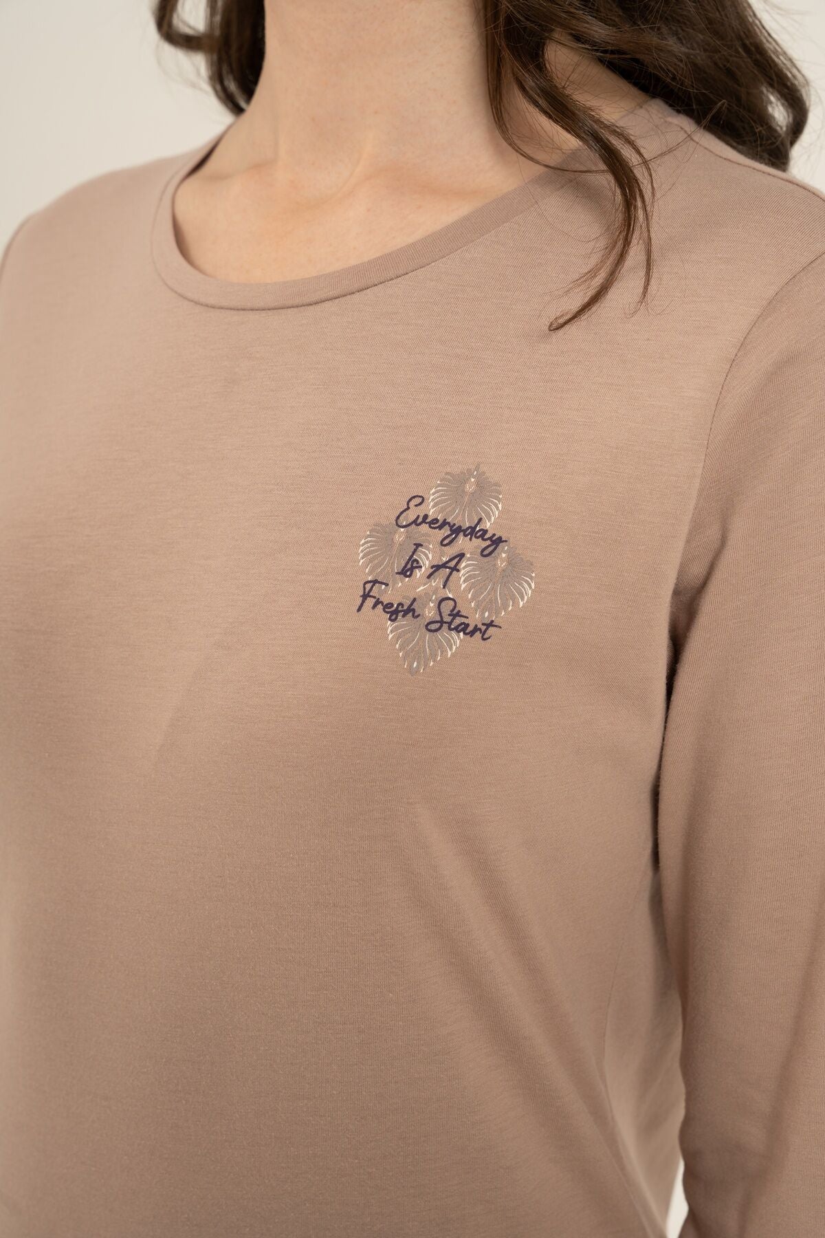 Arnetta Kadın Everyday Is A Fresh Start Kahverengi Uzun Kol Pijama Takım AR3769-S-V2