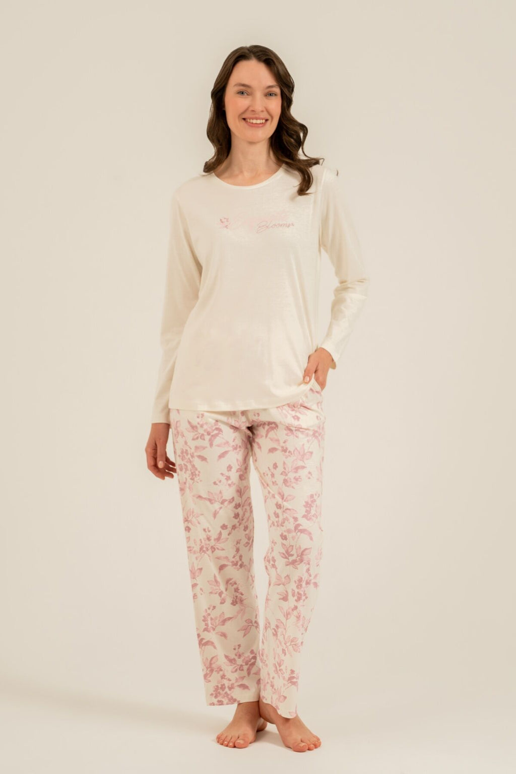 Arnetta Kadın Excuisite Flowers Krem Uzun Kol Pijama Takım AR3743-S-V1