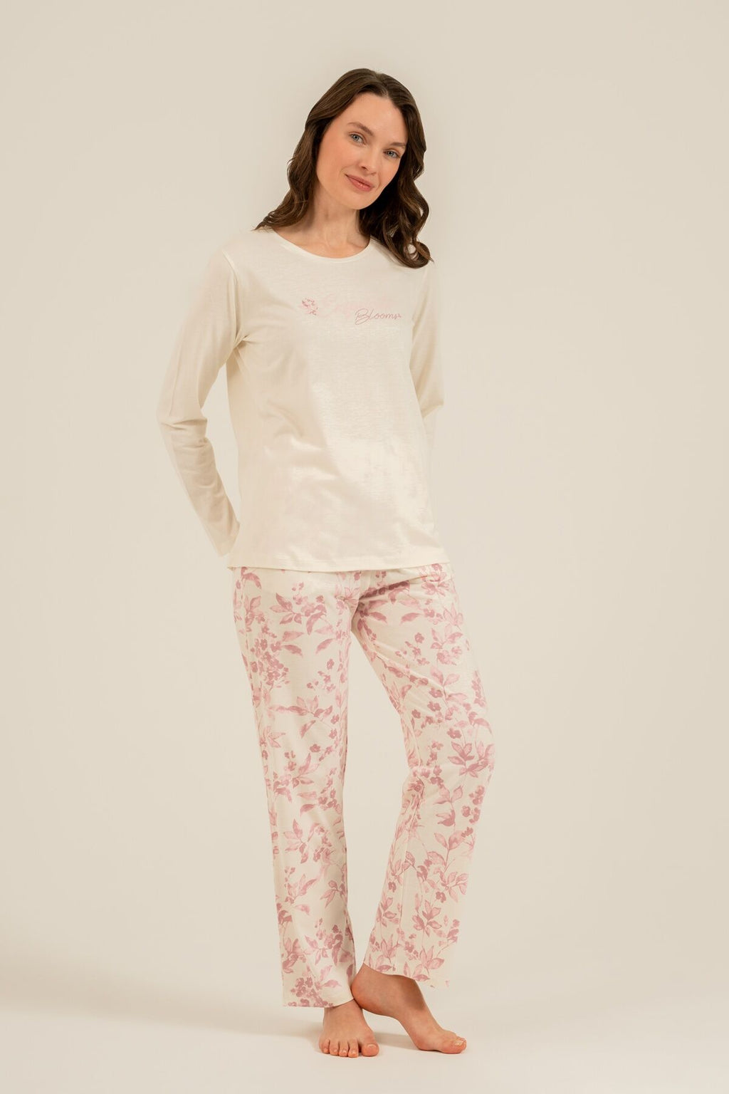 Arnetta Kadın Excuisite Flowers Krem Uzun Kol Pijama Takım AR3743-S-V1
