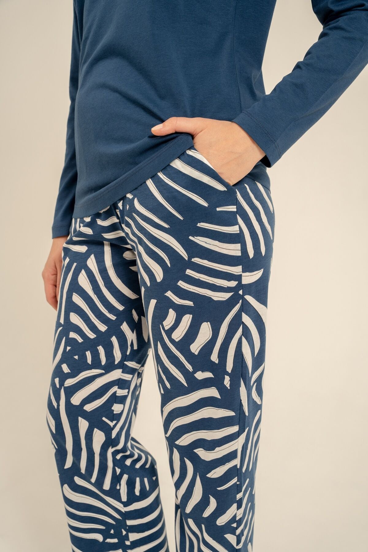 Arnetta Kadın Good Things Are Coming Lacivert Uzun Kol Pijama Takım AR3765-S-V1