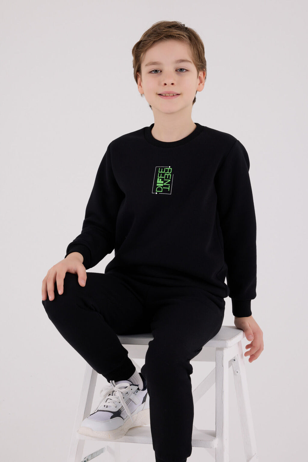 Rolypoly Erkek Çocuk Bisiklet Yaka Pigment Baskılı Kışlık Regular Fit Siyah Eşofman Takımı RP3652-C-V3