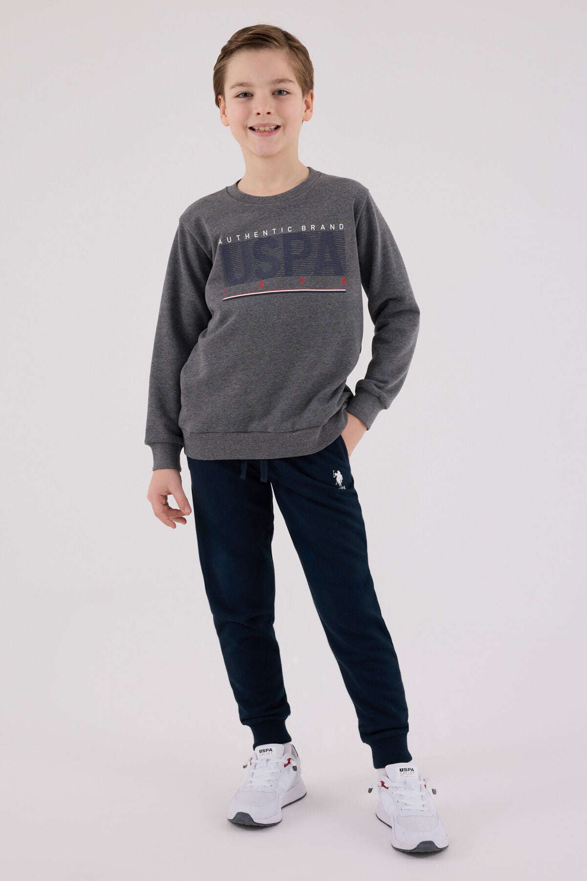 U.S. Polo Assn. Erkek Çocuk Bisiklet Yaka Pigment Baskılı Kışlık Regular Fit Gri Eşofman Takımı US2209-C-V1