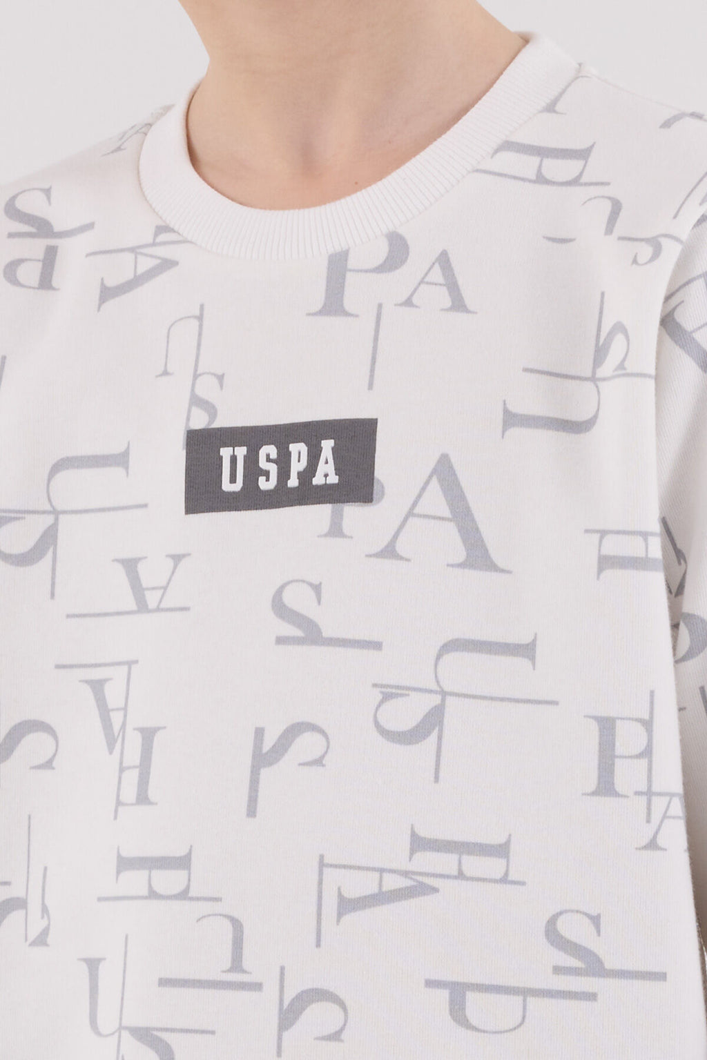 U.S. Polo Assn. Erkek Çocuk Bisiklet Yaka Pigment Baskılı Kışlık Regular Fit Beyaz Eşofman Takımı US2230-C-V1