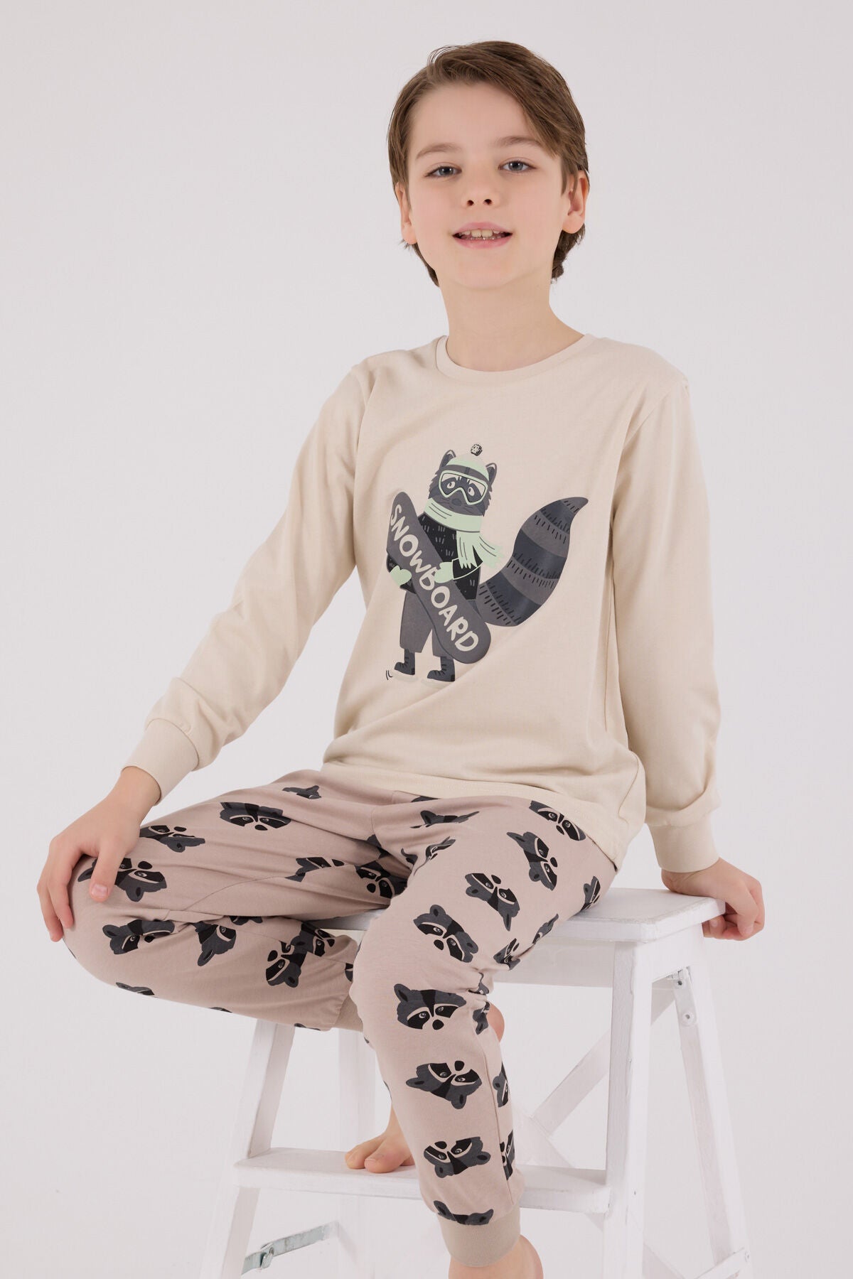 Rolypoly Erkek Çocuk Bisiklet Yaka Pigment Baskılı Kışlık Regular Fit Krem Pijama Takımı RP3668-C-V2 Ürün ana görseli