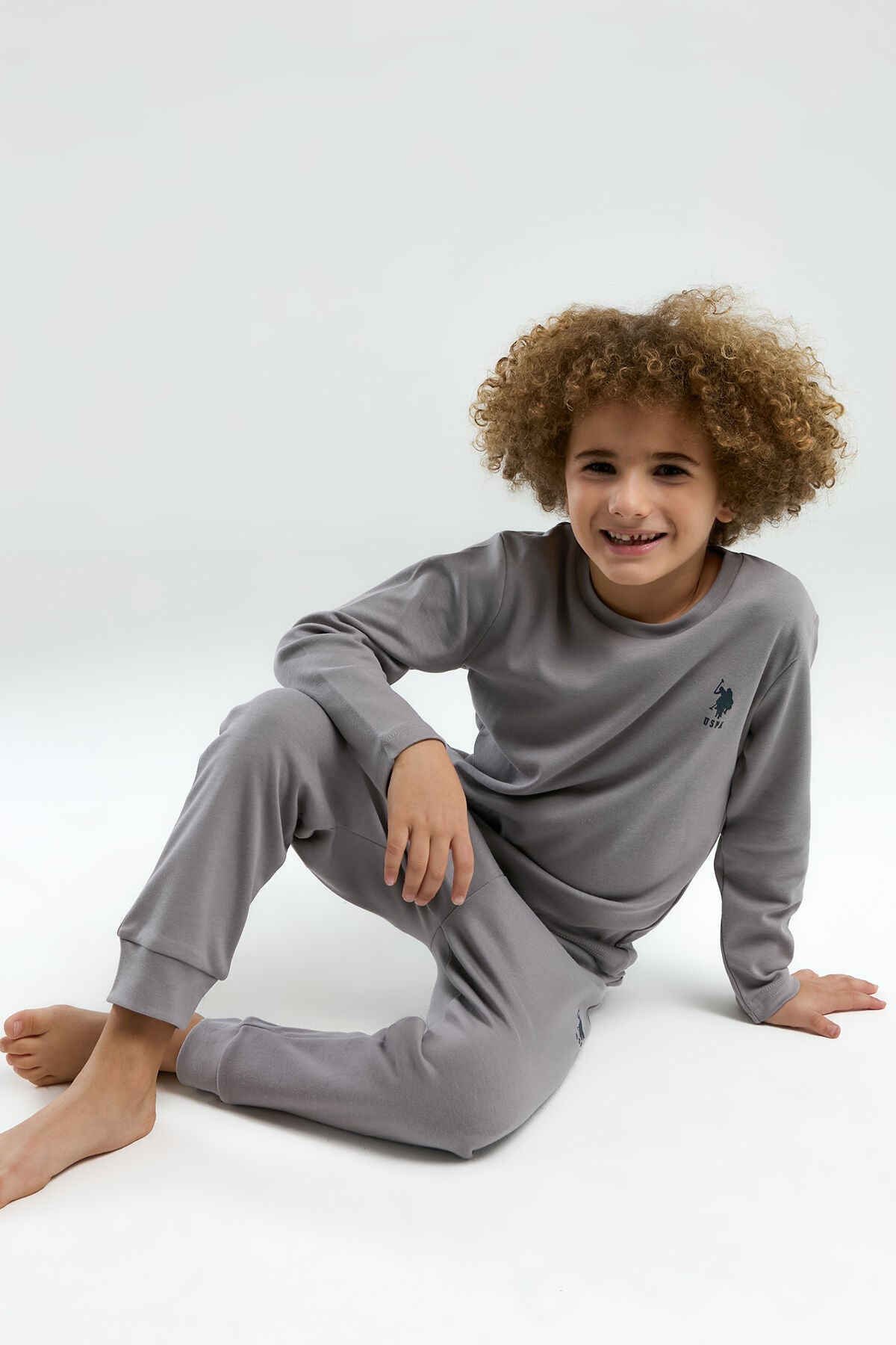 U.S. Polo Assn. Erkek Çocuk Bisiklet Yaka Pigment Baskılı Kışlık Regular Fit Gri Pijama Takımı US2059-C-V2 Ürün ana görseli