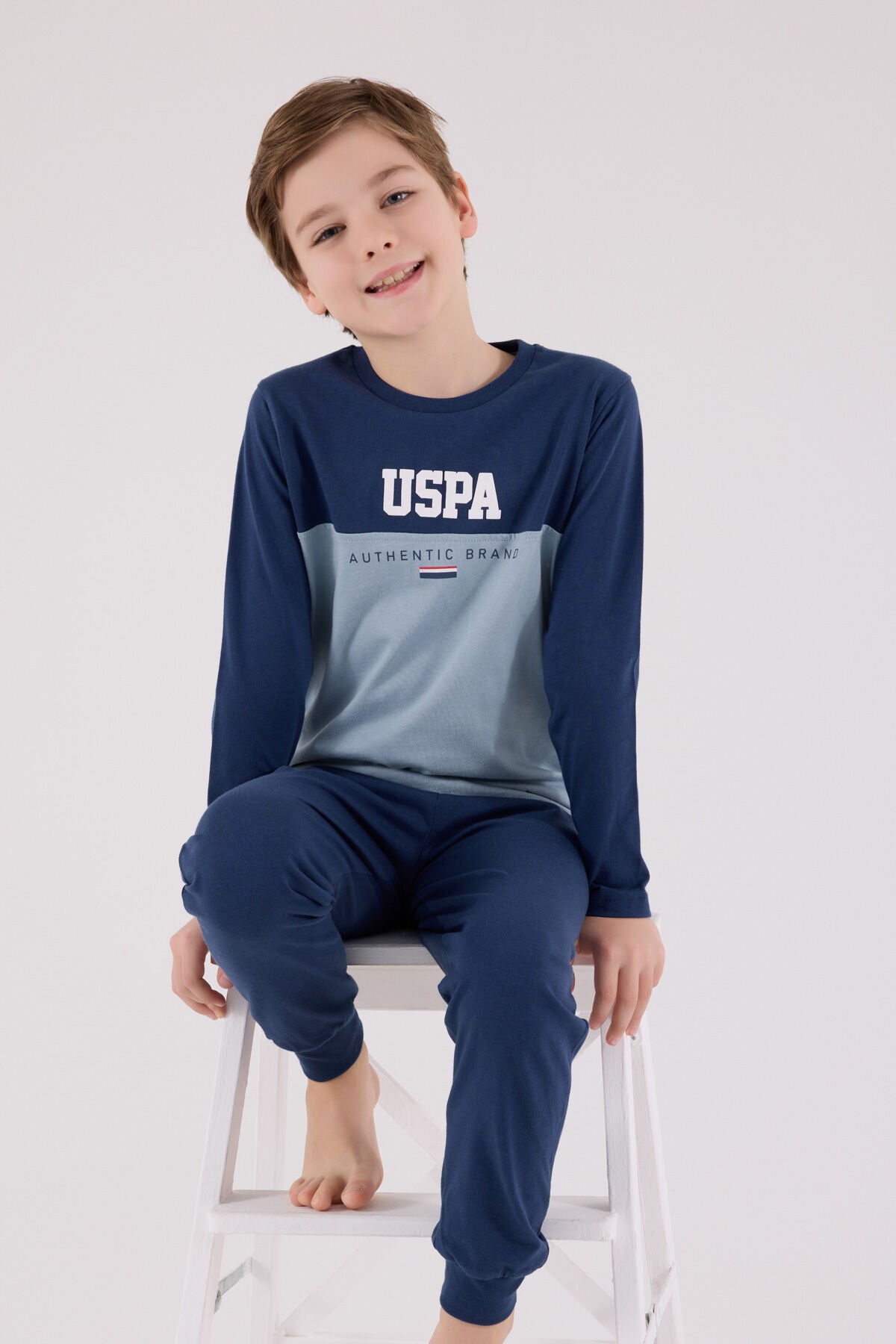 U.S. Polo Assn. Erkek Çocuk Bisiklet Yaka Pigment Baskılı Kışlık Regular Fit Mavi Pijama Takımı US2220-C-V2 Ürün ana görseli