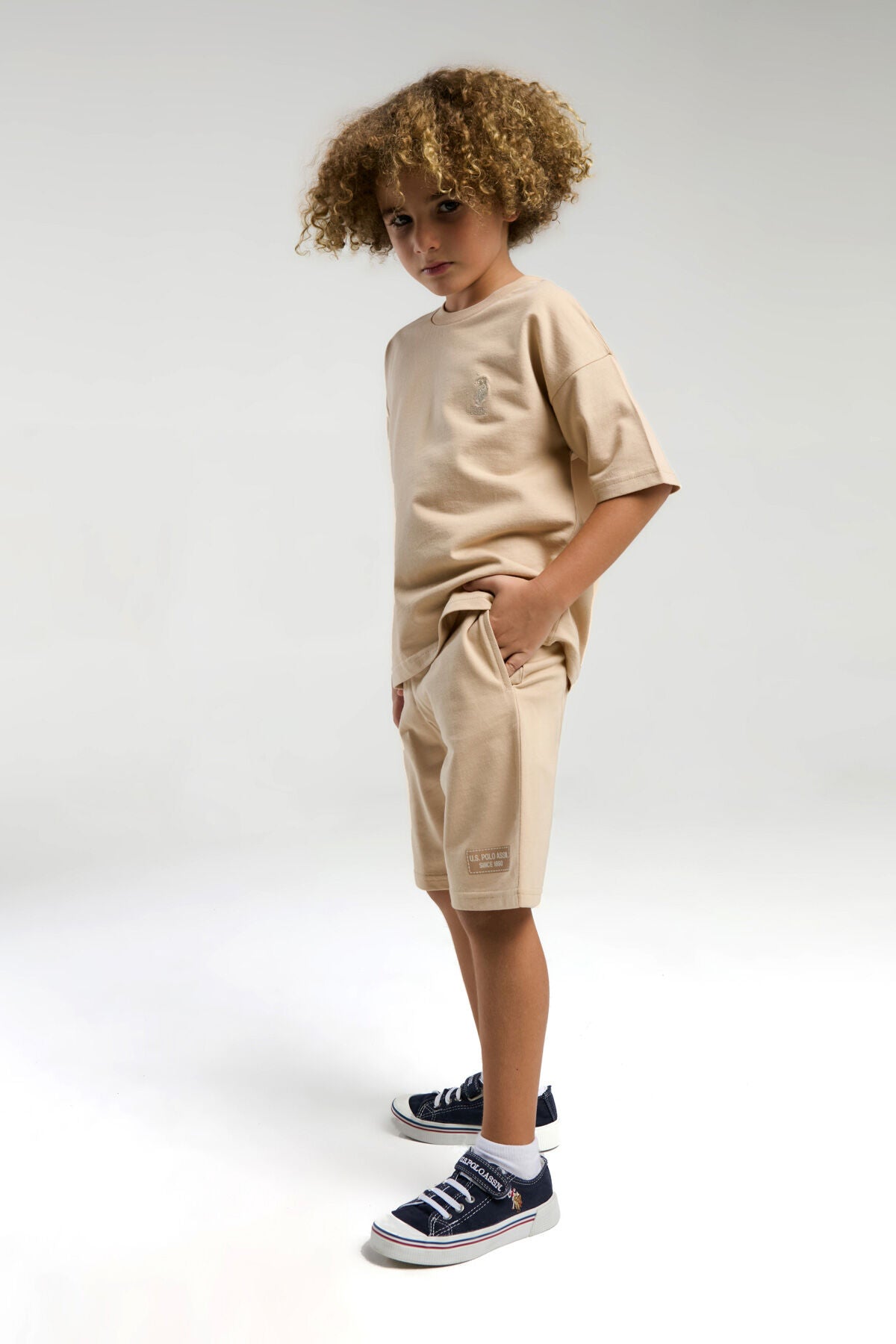 U.S. Polo Assn. Erkek Çocuk Bisiklet Yaka Pigment Baskılı Yazlık Regular Fit Krem Bermuda Takım US2035-C-V3