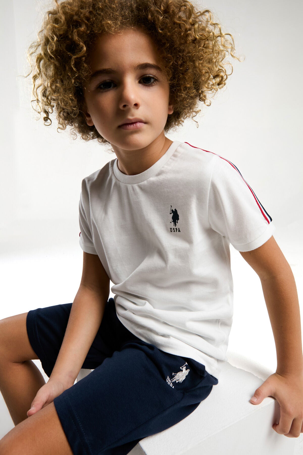 U.S. Polo Assn. Erkek Çocuk Bisiklet Yaka Pigment Baskılı Yazlık Regular Fit Beyaz Bermuda Takım US2044-C-V1 Ürün ana görseli