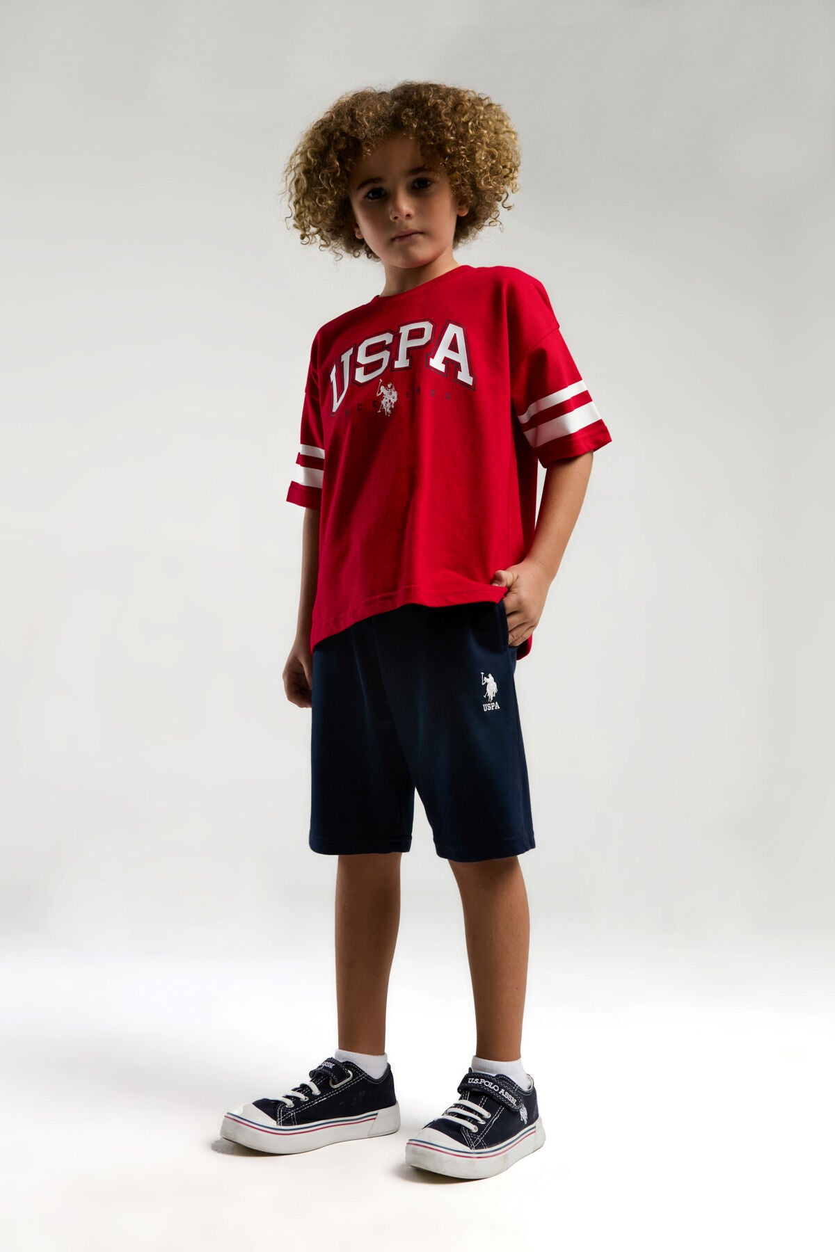 U.S. Polo Assn. Erkek Çocuk Bisiklet Yaka Pigment Baskılı Yazlık Regular Fit Kırmızı Bermuda Takım US2022-C-V5