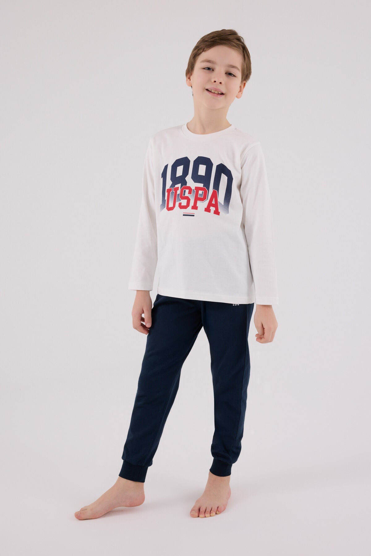 U.S. Polo Assn. Erkek Çocuk Bisiklet Yaka Pigment Baskılı Kışlık Regular Fit Beyaz Pijama Takımı US2203-C-V1 Ürün ana görseli