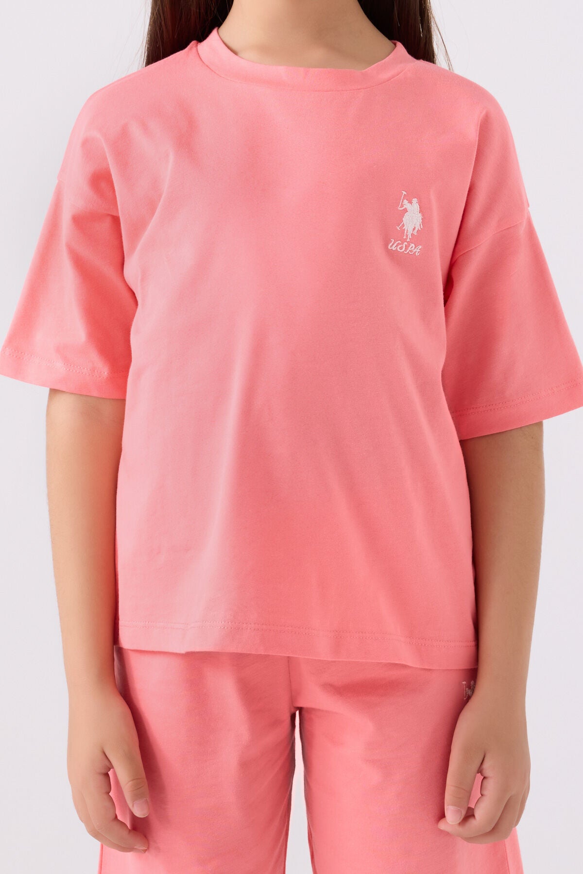 U.S. Polo Assn. Kız Çocuk Bisiklet Yaka Sargı Nakışlı Yazlık Regular Fit Pembe Bermuda Takım US1848-C-V17