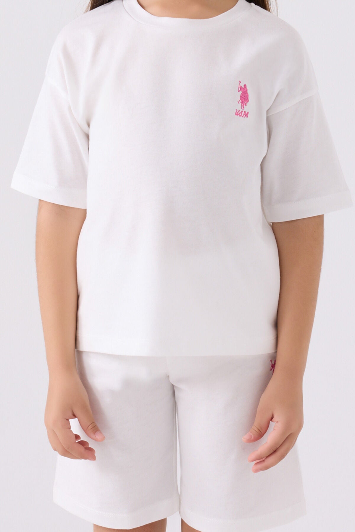 U.S. Polo Assn. Kız Çocuk Bisiklet Yaka Sargı Nakışlı Yazlık Regular Fit Beyaz Bermuda Takım US1848-C-V7
