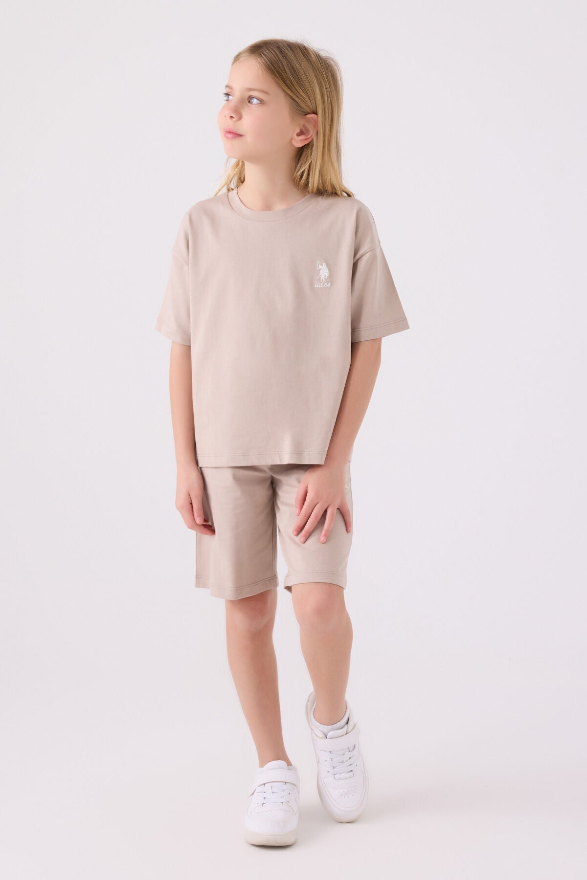 U.S. Polo Assn. Kız Çocuk Bisiklet Yaka Sargı Nakışlı Yazlık Regular Fit Krem Bermuda Takım US1848-C-V28 Ürün ana görseli