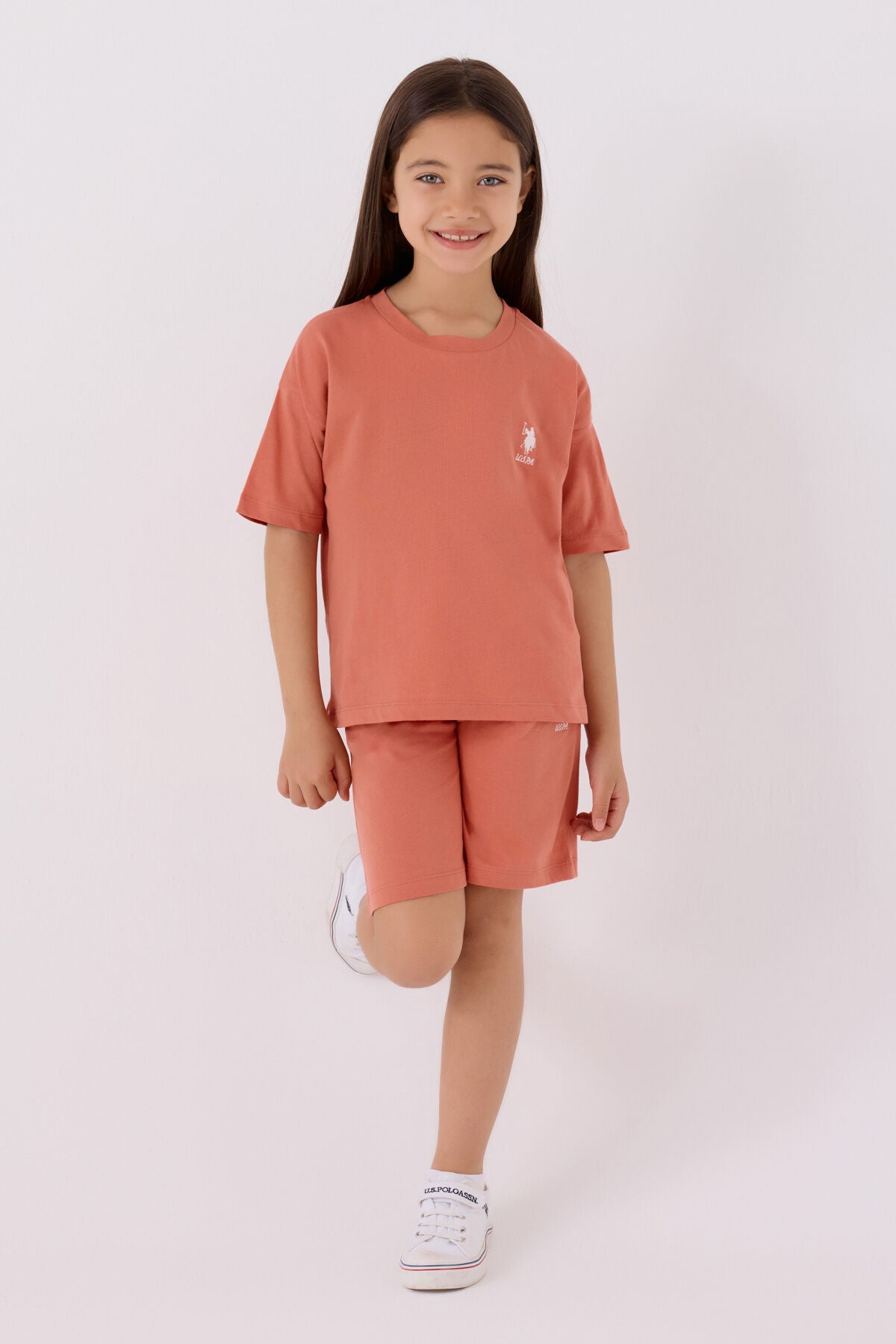 U.S. Polo Assn. Kız Çocuk Bisiklet Yaka Sargı Nakışlı Yazlık Regular Fit Turuncu Bermuda Takım US1848-C-V59 Ürün ana görseli