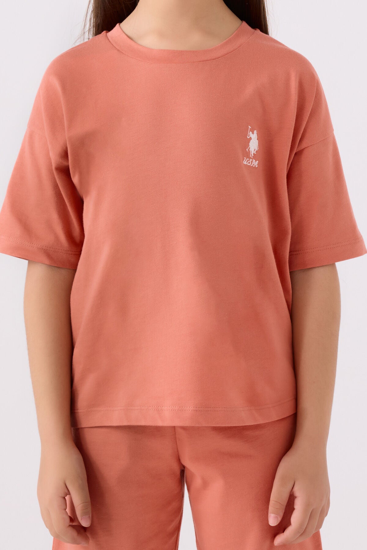 U.S. Polo Assn. Kız Çocuk Bisiklet Yaka Sargı Nakışlı Yazlık Regular Fit Turuncu Bermuda Takım US1848-C-V59