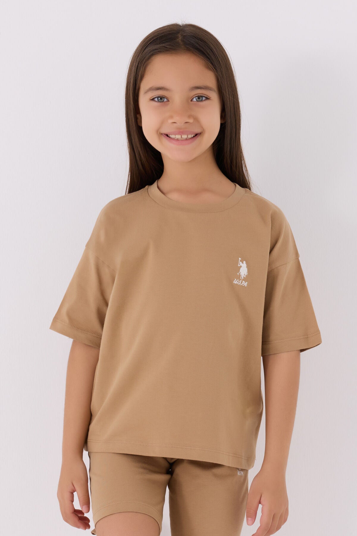 U.S. Polo Assn. Kız Çocuk Bisiklet Yaka Sargı Nakışlı Yazlık Regular Fit Kahverengi Bermuda Takım US1848-C-V9 Ürün ikincil görseli