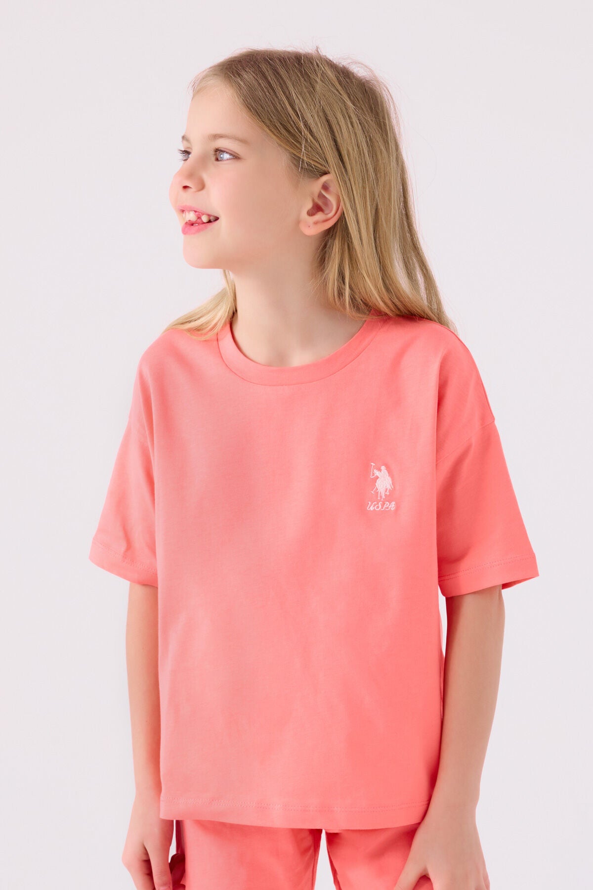 U.S. Polo Assn. Kız Çocuk Bisiklet Yaka Sargı Nakışlı Yazlık Regular Fit Pembe Bermuda Takım US1848-C-V52 Ürün ikincil görseli