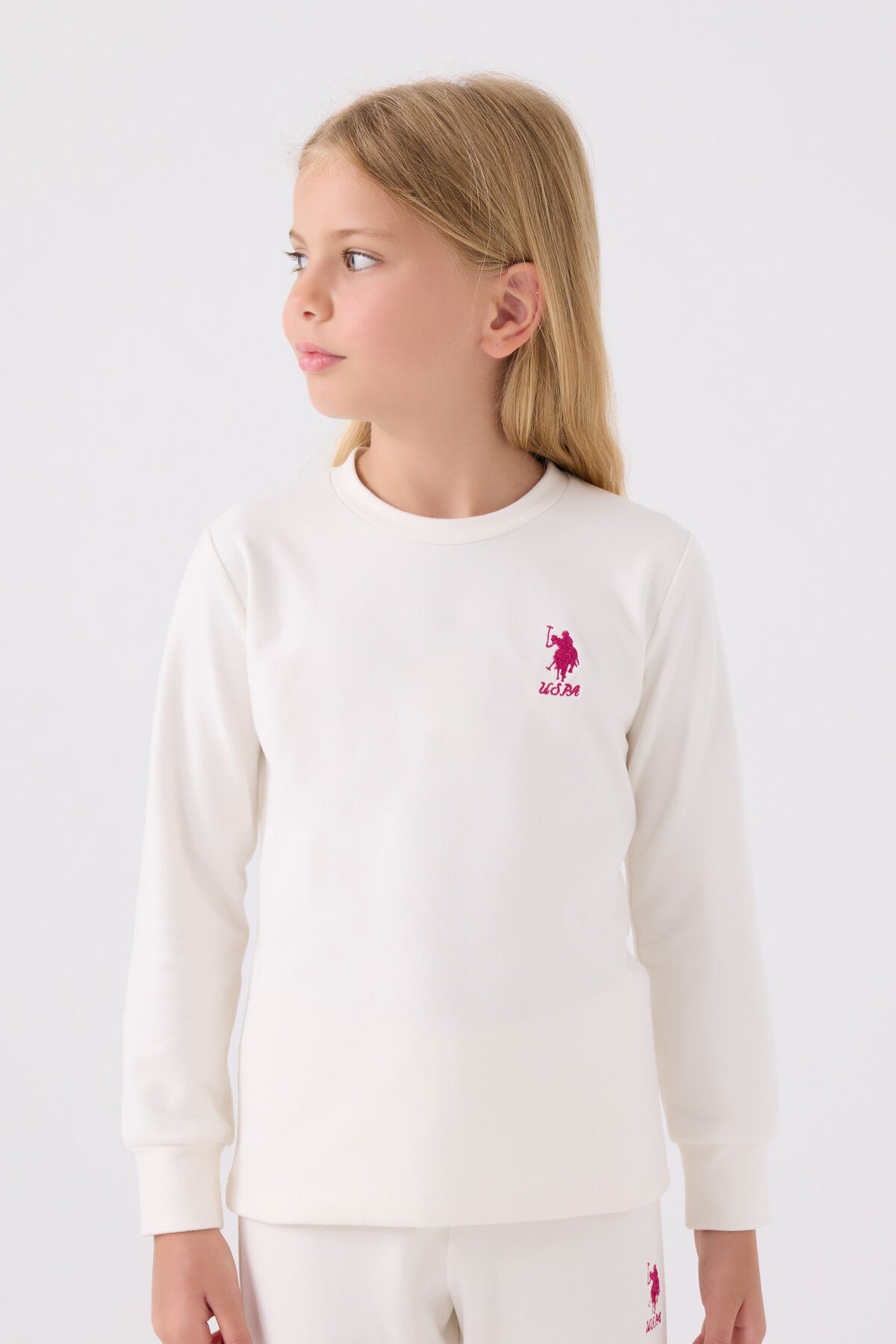 U.S. Polo Assn. Kız Çocuk Bisiklet Yaka Pigment Baskılı Kışlık Regular Fit Beyaz Pijama Takımı US1669-C-V4 Ürün ikincil görseli