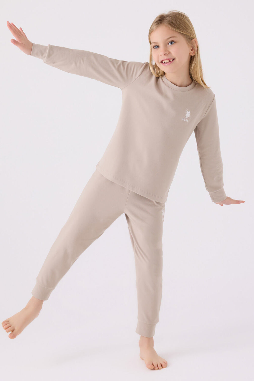 U.S. Polo Assn. Kız Çocuk Bisiklet Yaka Pigment Baskılı Kışlık Regular Fit Krem Pijama Takımı US1669-C-V1
