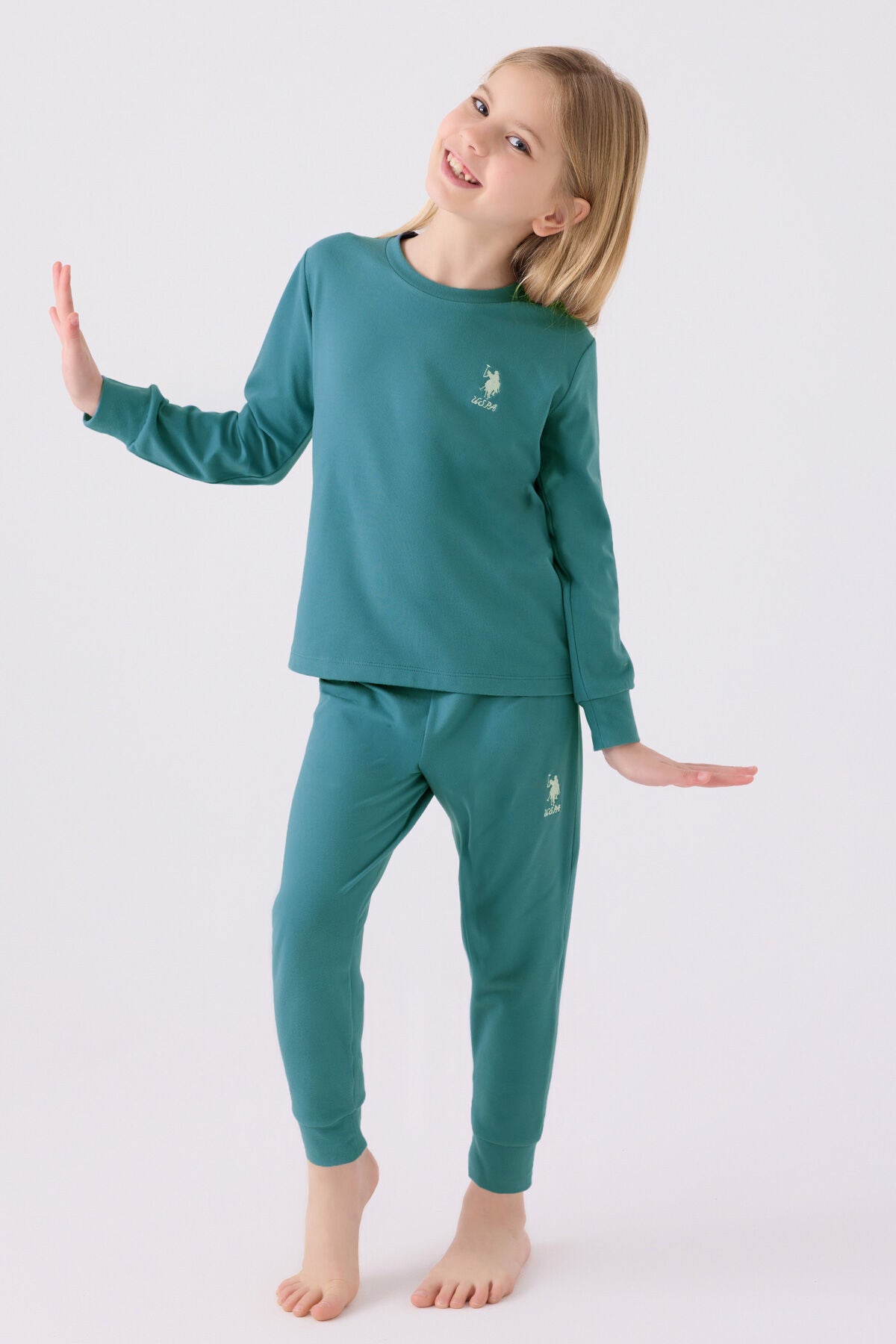 U.S. Polo Assn. Kız Çocuk Bisiklet Yaka Pigment Baskılı Kışlık Regular Fit Yeşil Pijama Takımı US1669-C-V7 Ürün ana görseli
