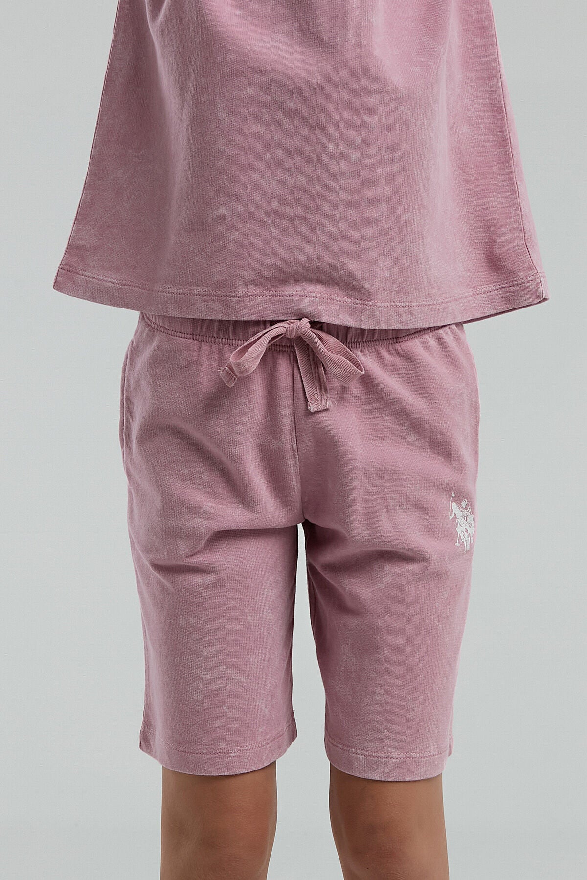 U.S. Polo Assn. Kız Çocuk Bisiklet Yaka Sargı Nakışlı Yazlık Regular Fit Pembe Bermuda Takım US2089-C-V3