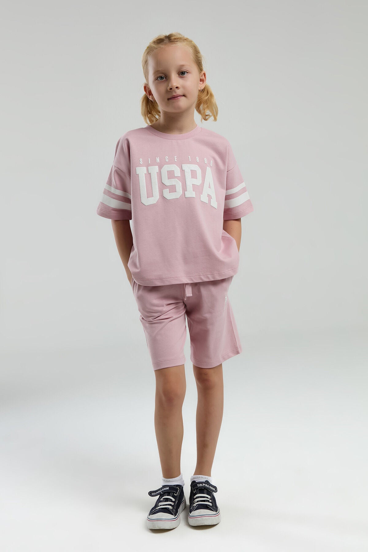 U.S. Polo Assn. Kız Çocuk Bisiklet Yaka Pigment Baskılı Yazlık Regular Fit Pembe Bermuda Takım US2091-C-V5 Ürün ana görseli