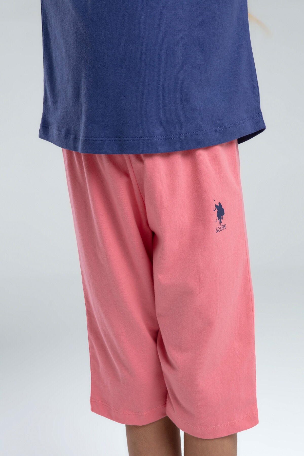 U.S. Polo Assn. Kız Çocuk Bisiklet Yaka Pigment Baskılı Yazlık Regular Fit Mavi Kapri Takım US2068-C-V2