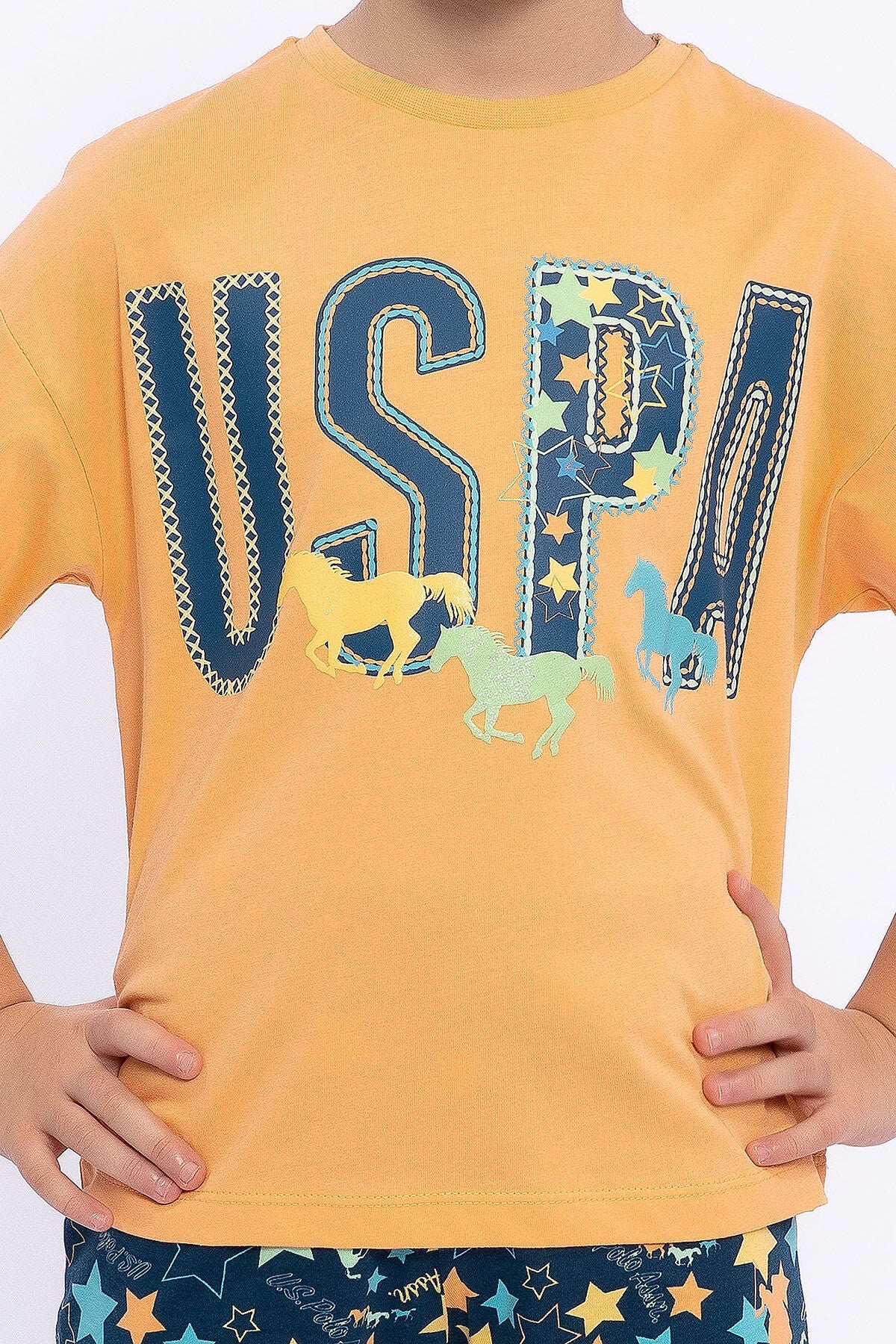 U.S. Polo Assn. Kız Çocuk Bisiklet Yaka Pigment Baskılı Yazlık Regular Fit Turuncu Kapri Takım US1048-C-V2