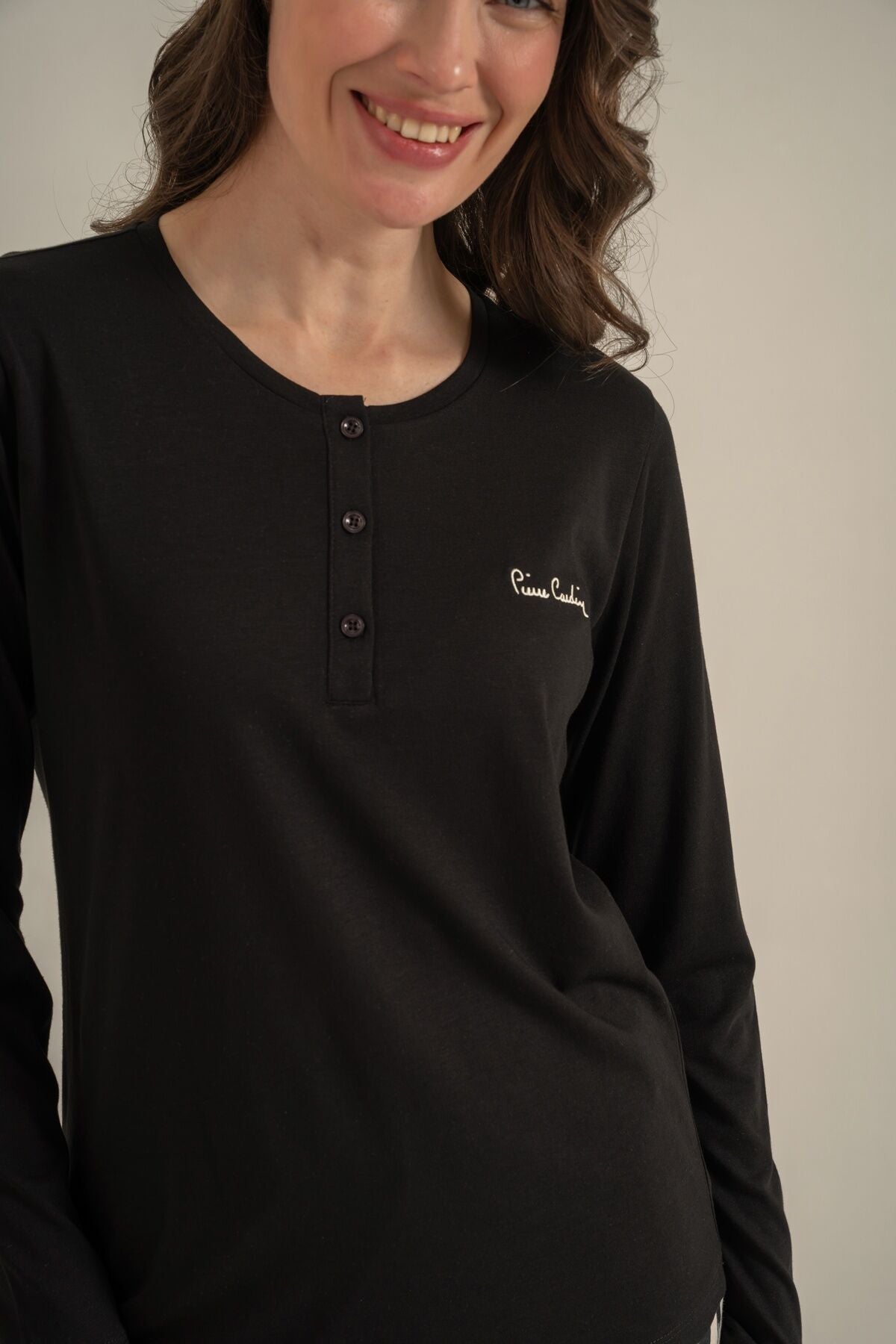 Pierre Cardin Kadın Siyah Nakışlı Uzun Kol Pijama Takım PC9300-S-V1