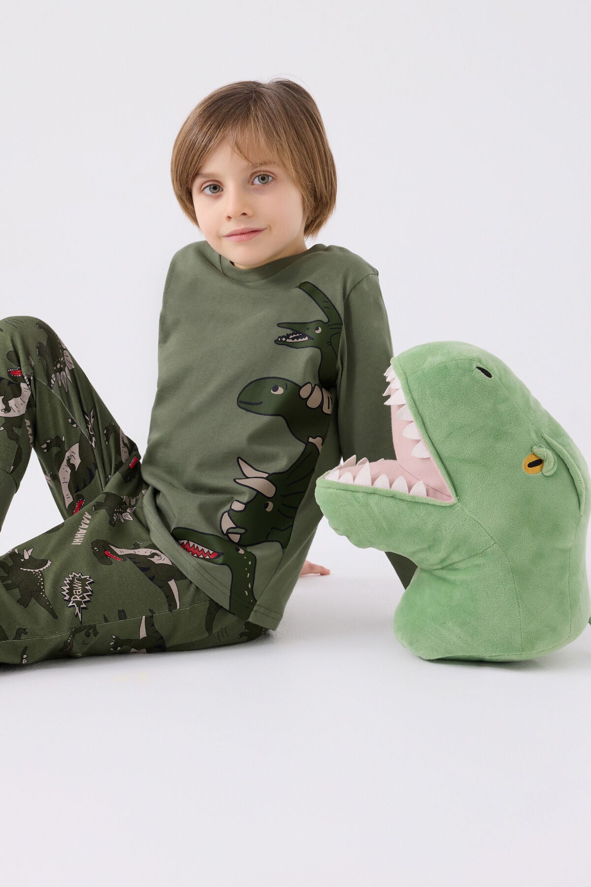 Rolypoly Erkek Çocuk Bisiklet Yaka Pigment Baskılı Kışlık Regular Fit Haki Pijama Takımı RP3429-C-V1