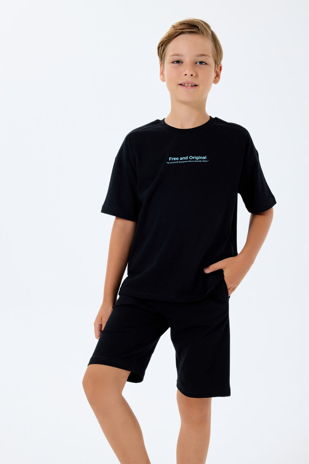 Rolypoly Erkek Çocuk Bisiklet Yaka Baskılı Yazlık Regular Fit Siyah Bermuda Takım RP3738-C-V2