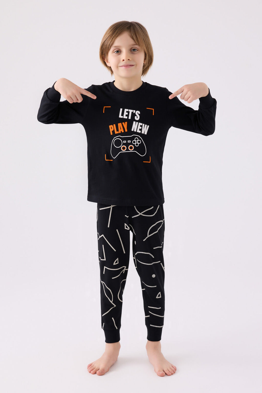 Rolypoly Erkek Çocuk Bisiklet Yaka Pigment Baskılı Kışlık Regular Fit Siyah Pijama Takımı RP3379-C-V1