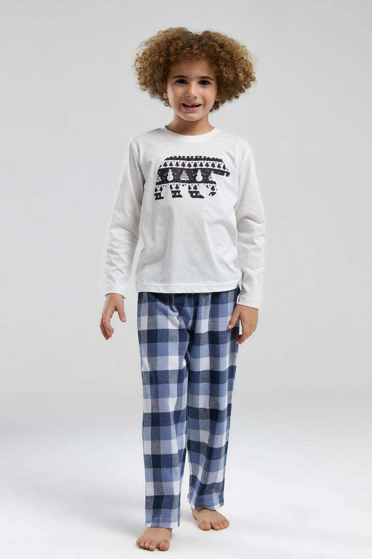 Rolypoly Erkek Çocuk Bisiklet Yaka Pigment Baskılı Kışlık Regular Fit Beyaz Pijama Takımı RP3231-C-V1 Ürün ana görseli