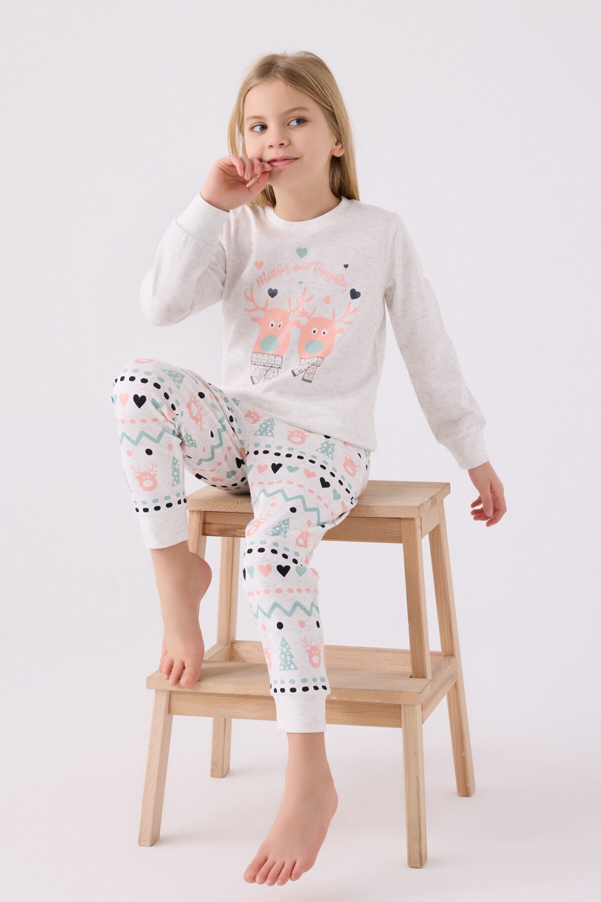 Rolypoly Kız Çocuk Bisiklet Yaka Pigment Baskılı Kışlık Regular Fit Beyaz Pijama Takımı RP3486-C-V1