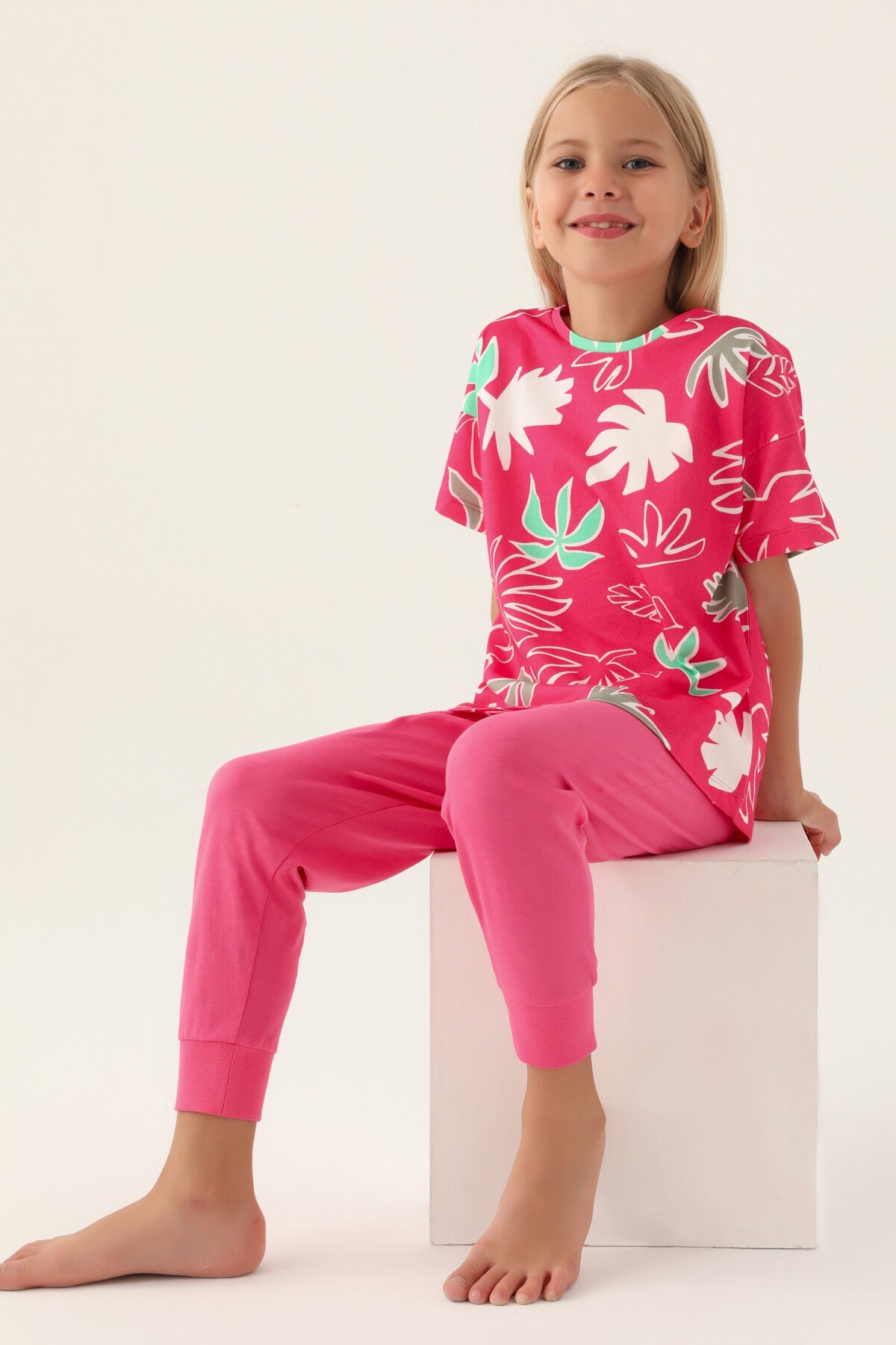 Kız Çocuk Pembe Pijama Takımı