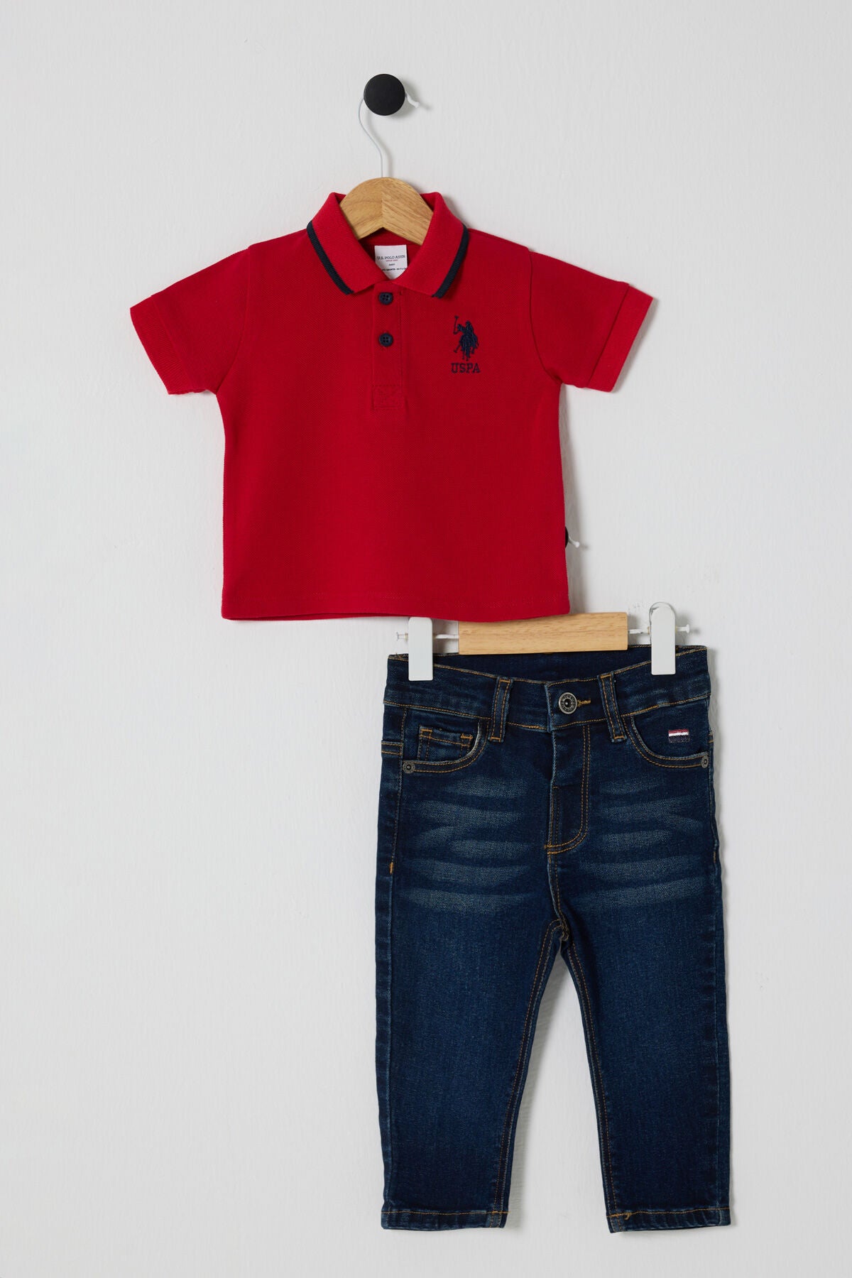 U.S. Polo Assn. Erkek Bebek Polo Yaka Pigment Baskılı Yazlık Regular Fit Kırmızı Bebek Takımı USB2627-C-V1 Ürün ana görseli