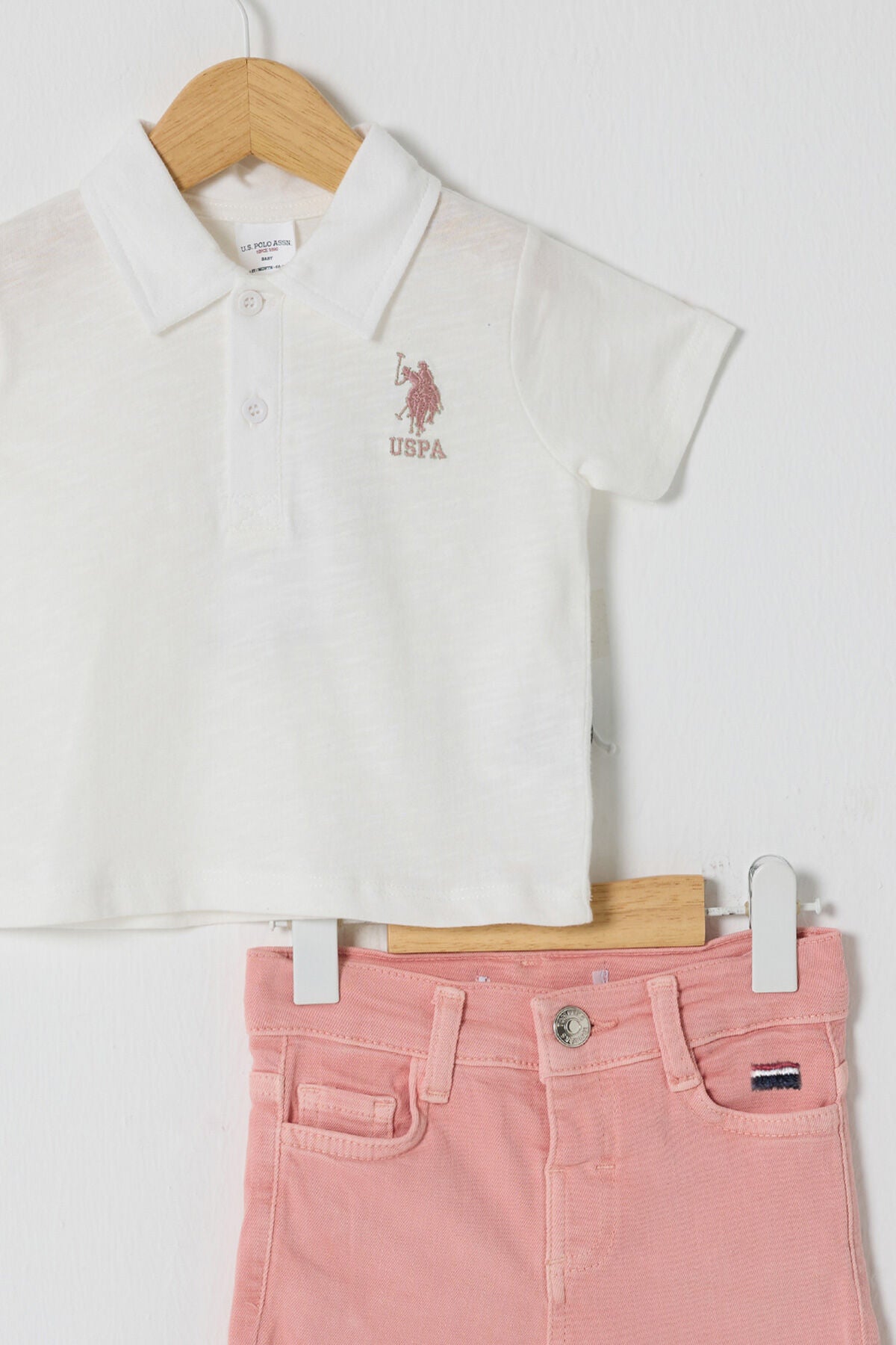 U.S. Polo Assn. Kız Bebek Bisiklet Yaka Pigment Baskılı Yazlık Regular Fit Beyaz Bebek Takımı USB2638-C-V1 Ürün ikincil görseli