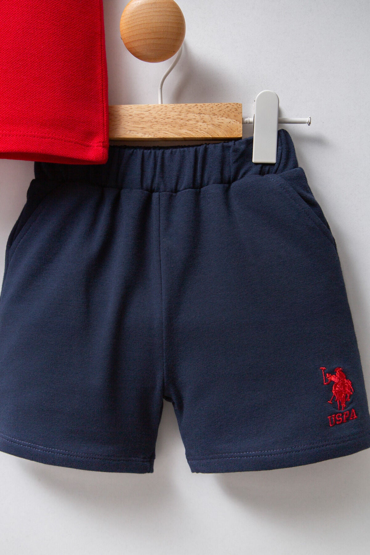 U.S. Polo Assn. Erkek Bebek Polo Yaka Pigment Baskılı Yazlık Regular Fit Kırmızı Bebek Takımı USB2339-C-V3