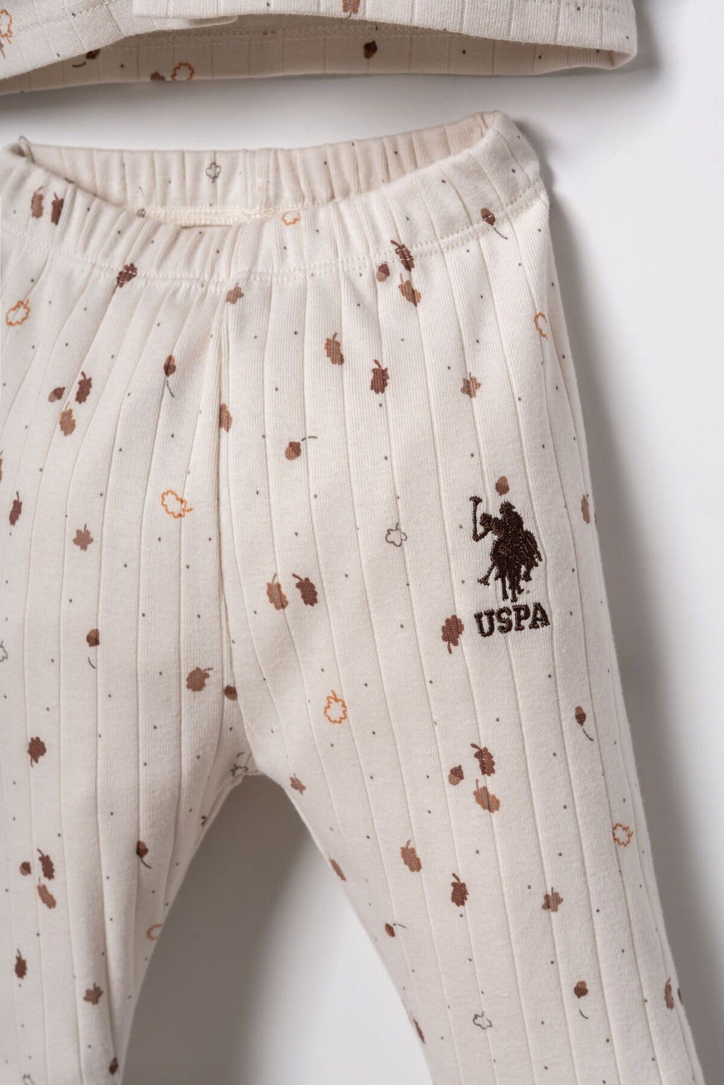 U.S. Polo Assn. Erkek Bebek Falling Leaves Beyaz Gömlek Pijama Takımı USB3103-C-V1