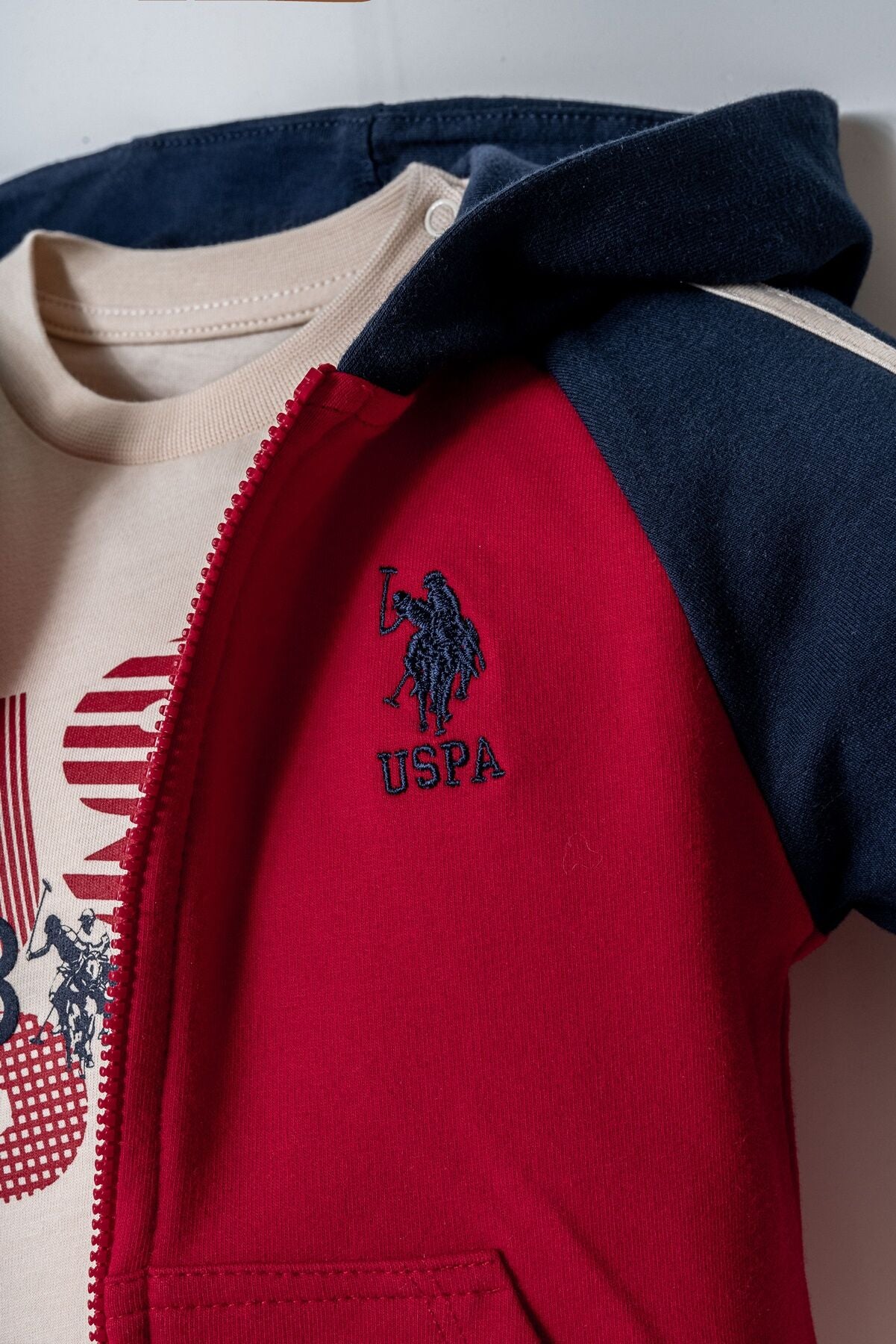 U.S. Polo Assn. Erkek Bebek Bisiklet Yaka Nakışlı Yazlık Regular Fit Kırmızı 3'Lü Bebek Takımı USB2866-C-V2 Ürün ikincil görseli