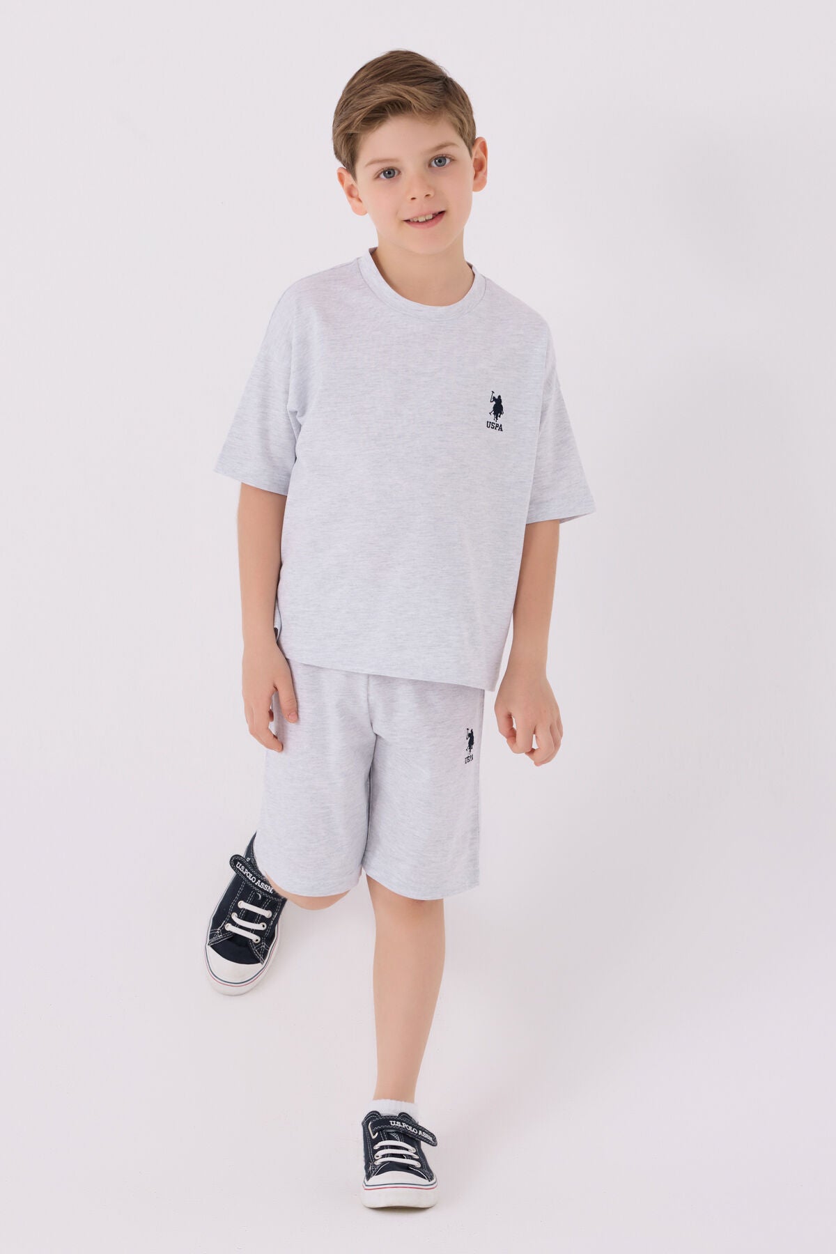 U.S. Polo Assn. Erkek Çocuk Bisiklet Yaka Sargı Nakışlı Yazlık Regular Fit Gri Bermuda Takım US1779-C-V26 Ürün ana görseli