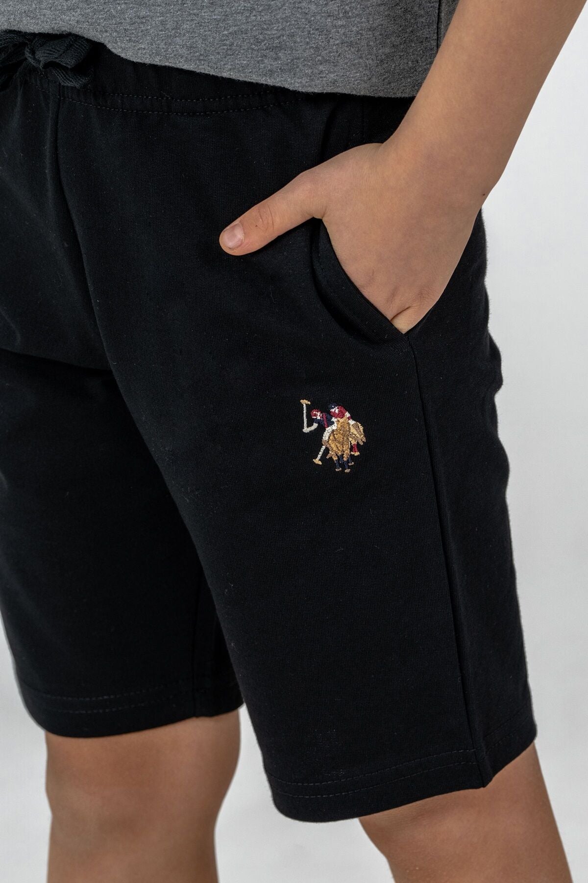 U.S. Polo Assn. Erkek Çocuk Bisiklet Yaka Nakışlı Yazlık Regular Fit Gri Bermuda Takım US2470-C-V3