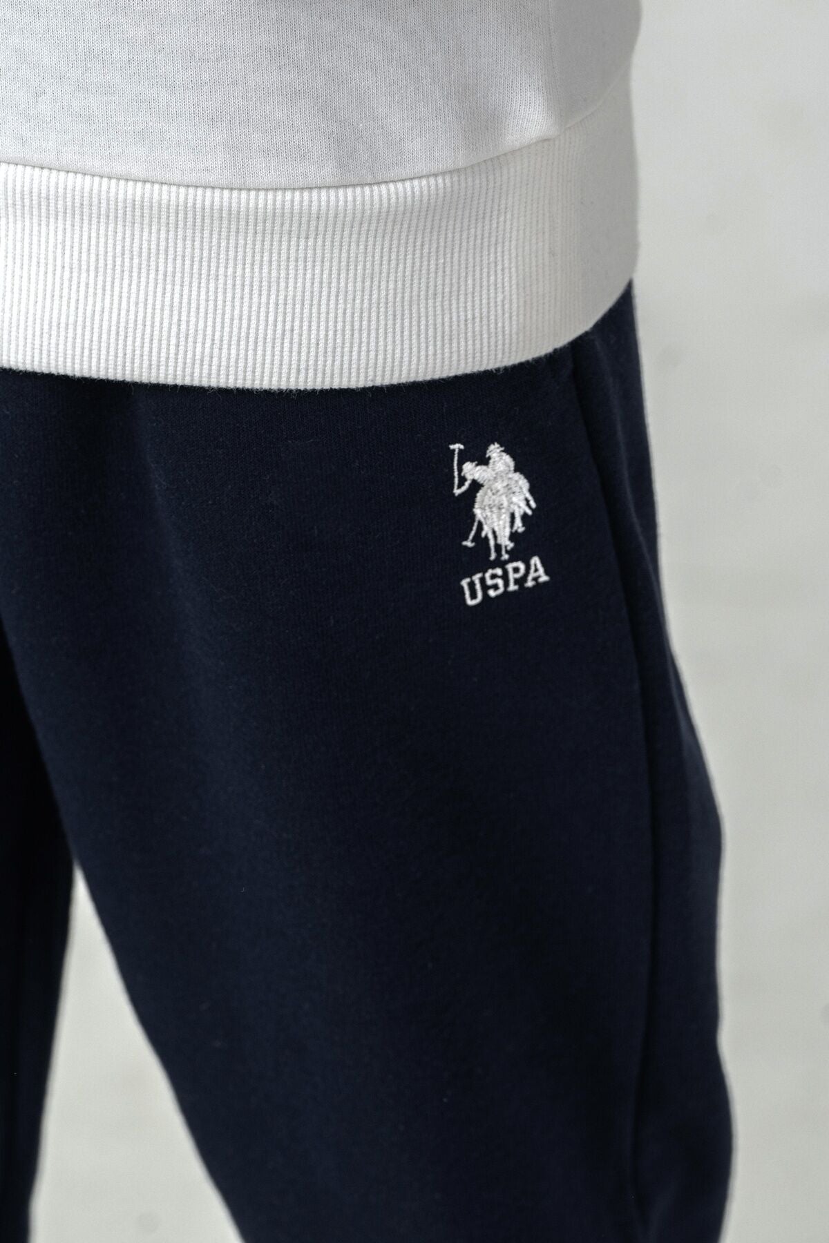 U.S. Polo Assn. Erkek Çocuk Baskılı Beyaz Uzun Kol Eşofman Takımı US2619-C-V2