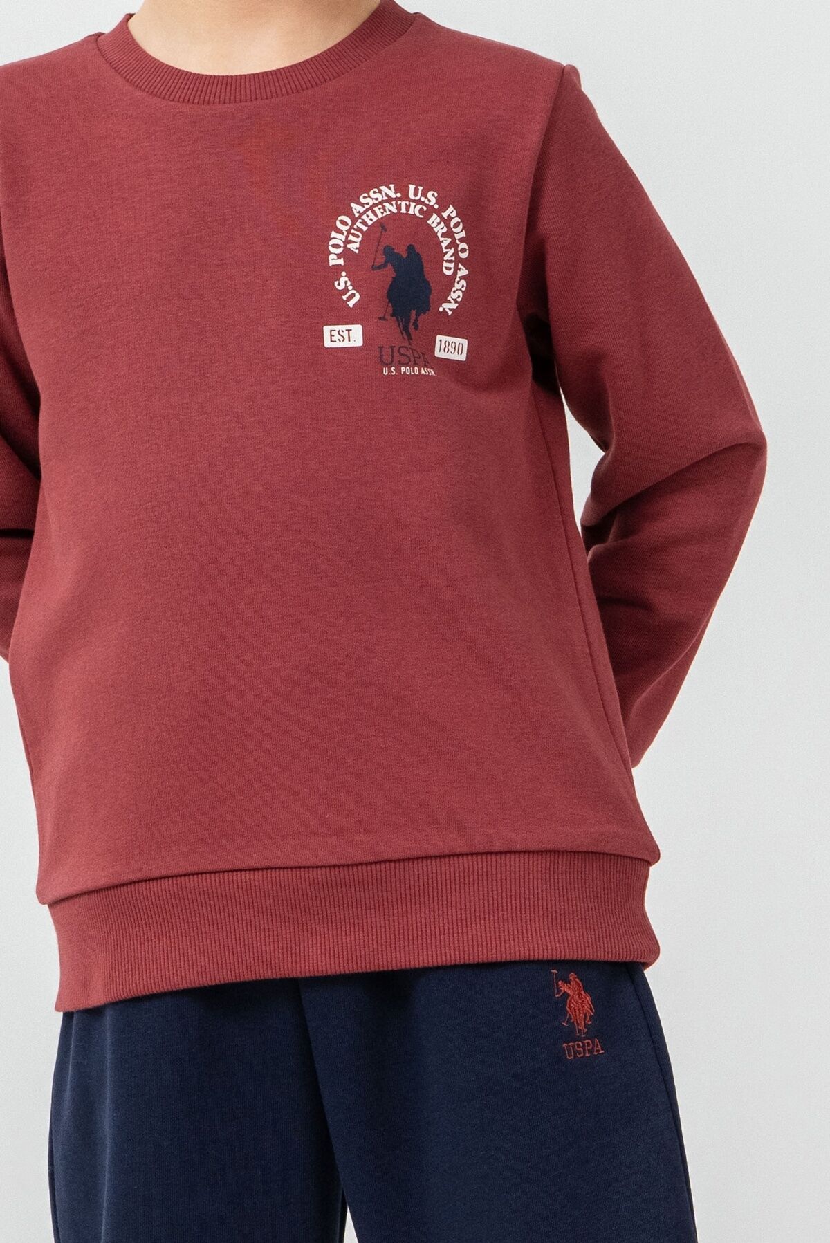 U.S. Polo Assn. Erkek Çocuk Baskılı Bordo Uzun Kol Eşofman Takımı US2624-C-V1 Ürün ikincil görseli