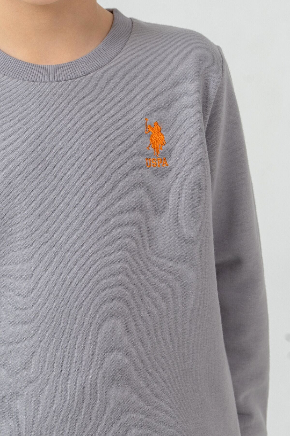 U.S. Polo Assn. Erkek Çocuk Baskılı Gri Uzun Kol Eşofman Takımı US2606-C-V2 Ürün ikincil görseli