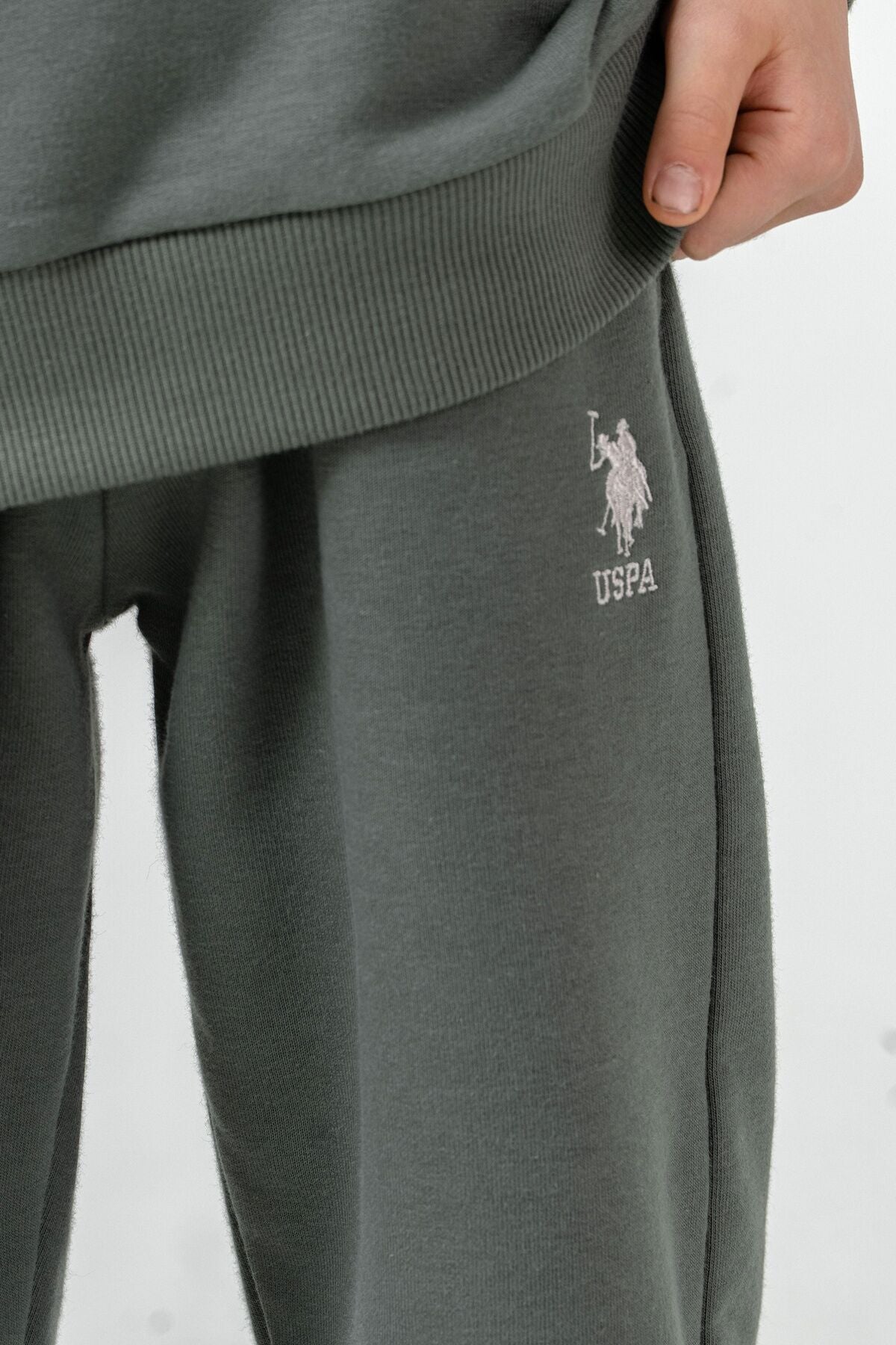 U.S. Polo Assn. Erkek Çocuk Baskılı Haki Uzun Kol Eşofman Takımı US2606-C-V5