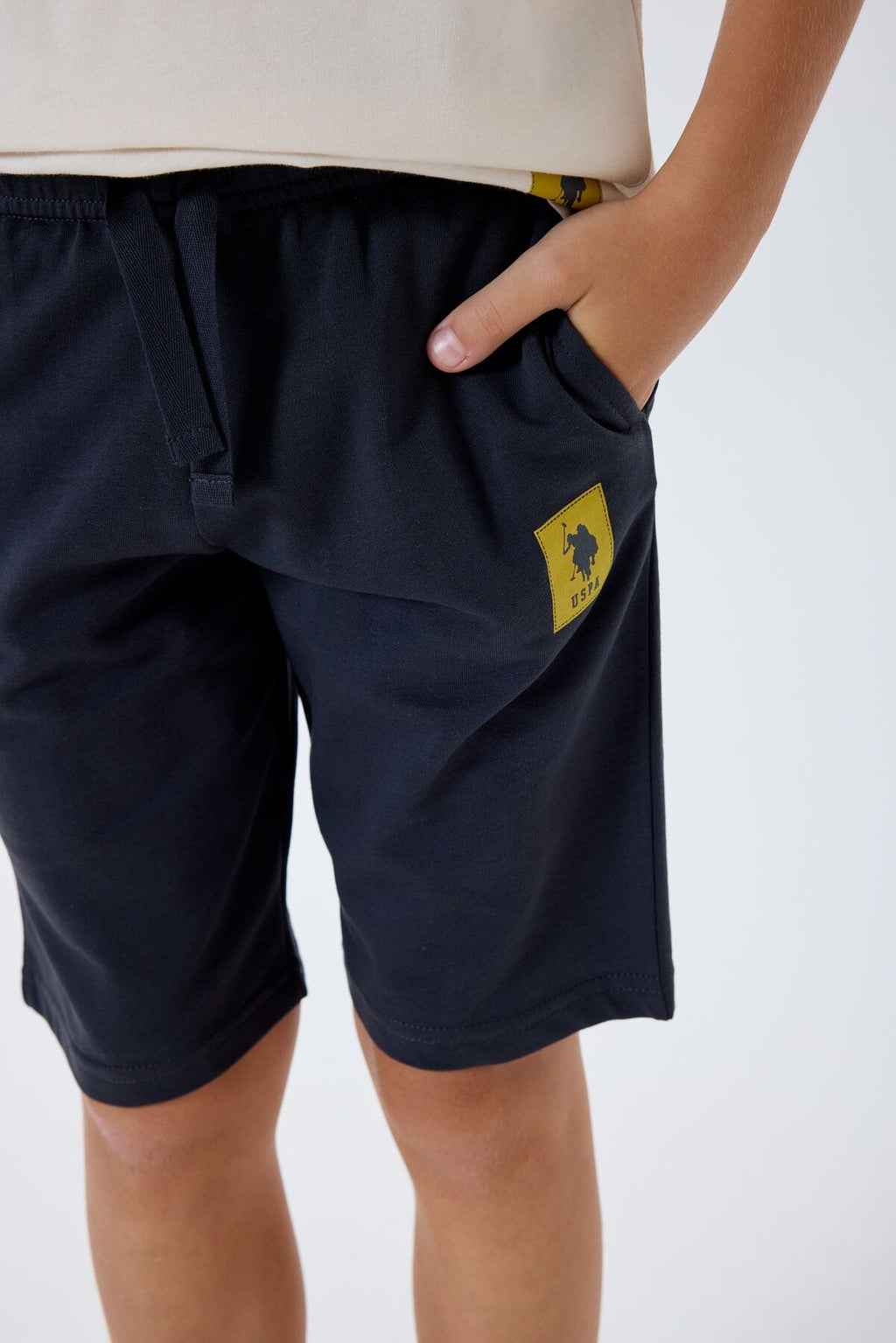 U.S. Polo Assn. Erkek Çocuk Bisiklet Yaka Nakışlı Yazlık Regular Fit Beyaz Bermuda Takım US2418-C-V1