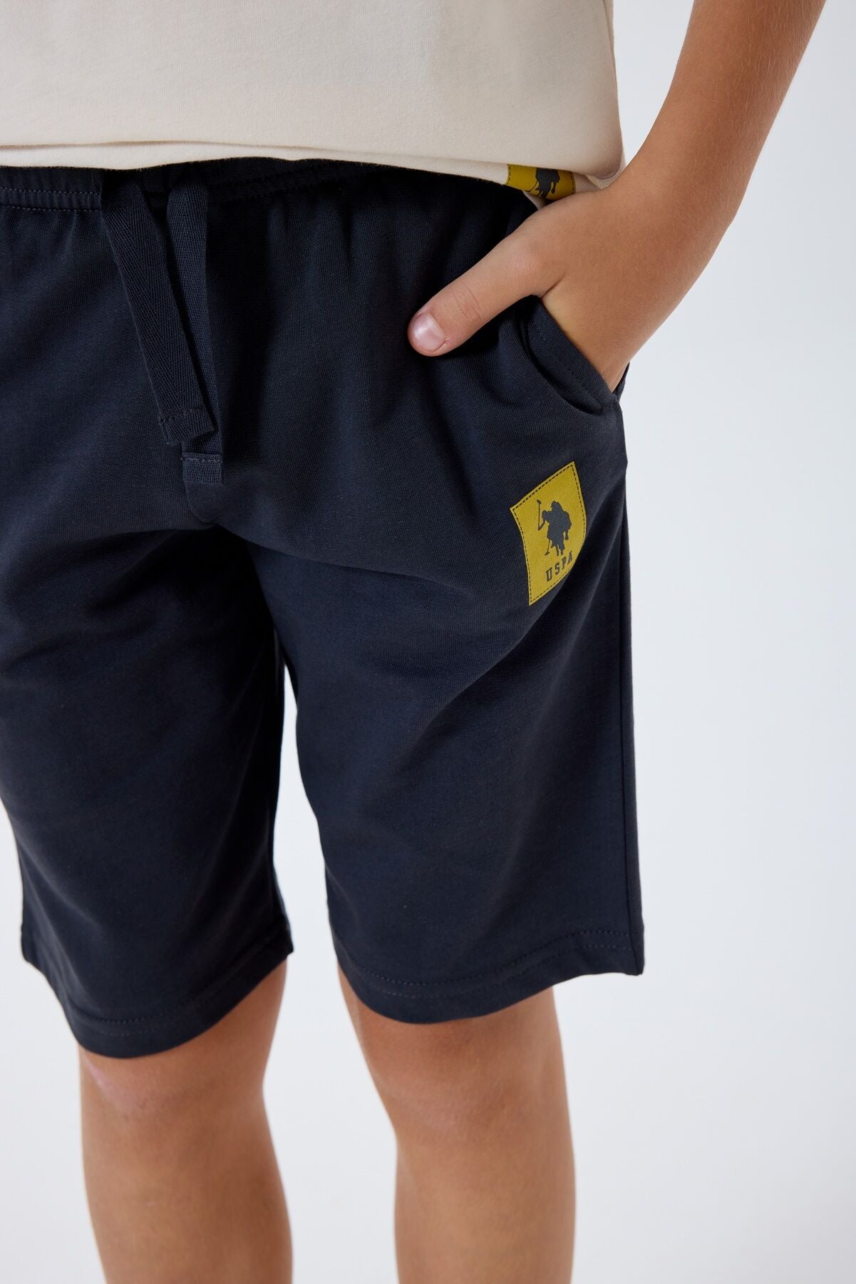 U.S. Polo Assn. Erkek Çocuk Bisiklet Yaka Nakışlı Yazlık Regular Fit Beyaz Bermuda Takım US2418-C-V1
