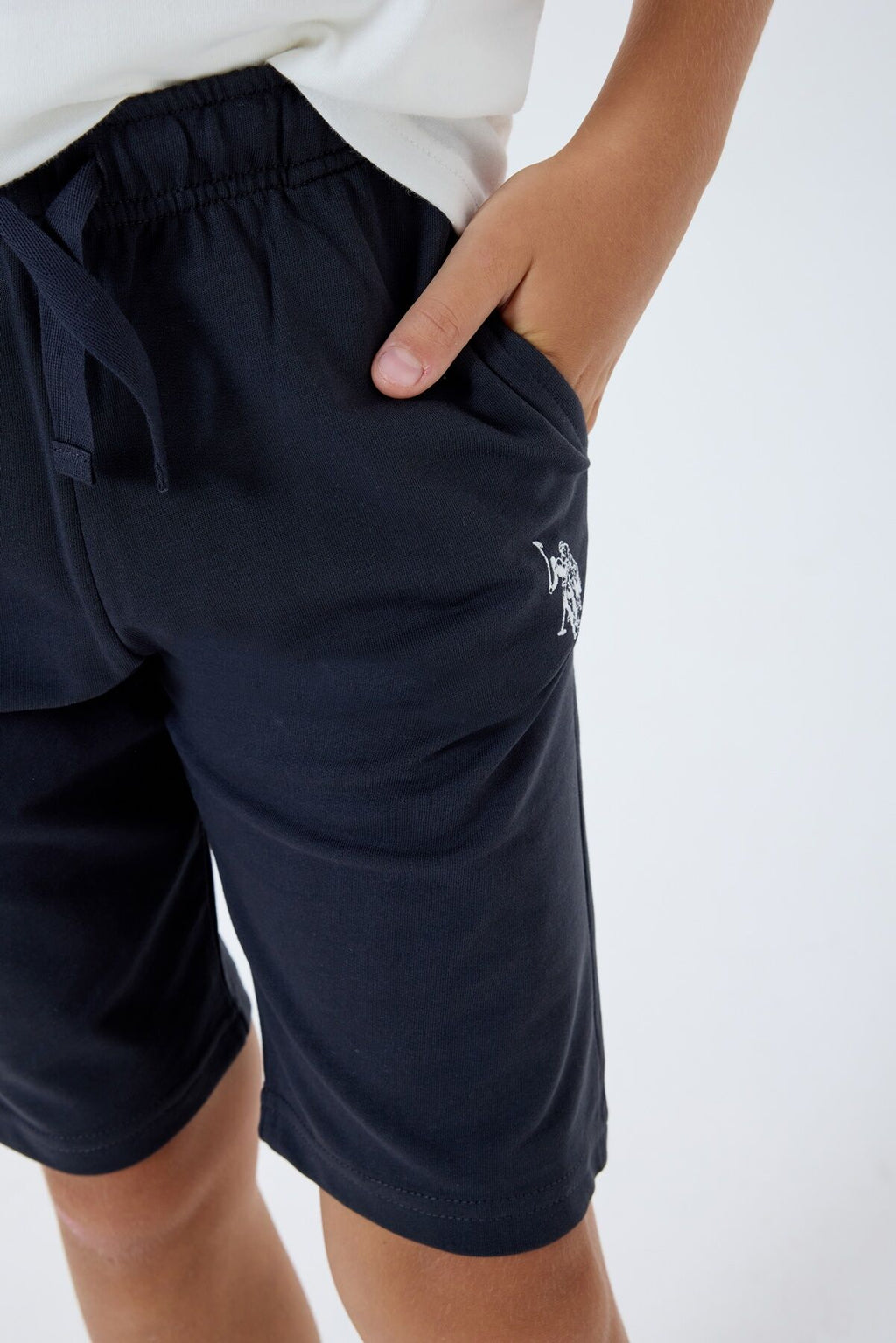 U.S. Polo Assn. Erkek Çocuk Bisiklet Yaka Nakışlı Yazlık Regular Fit Beyaz Bermuda Takım US2424-C-V2
